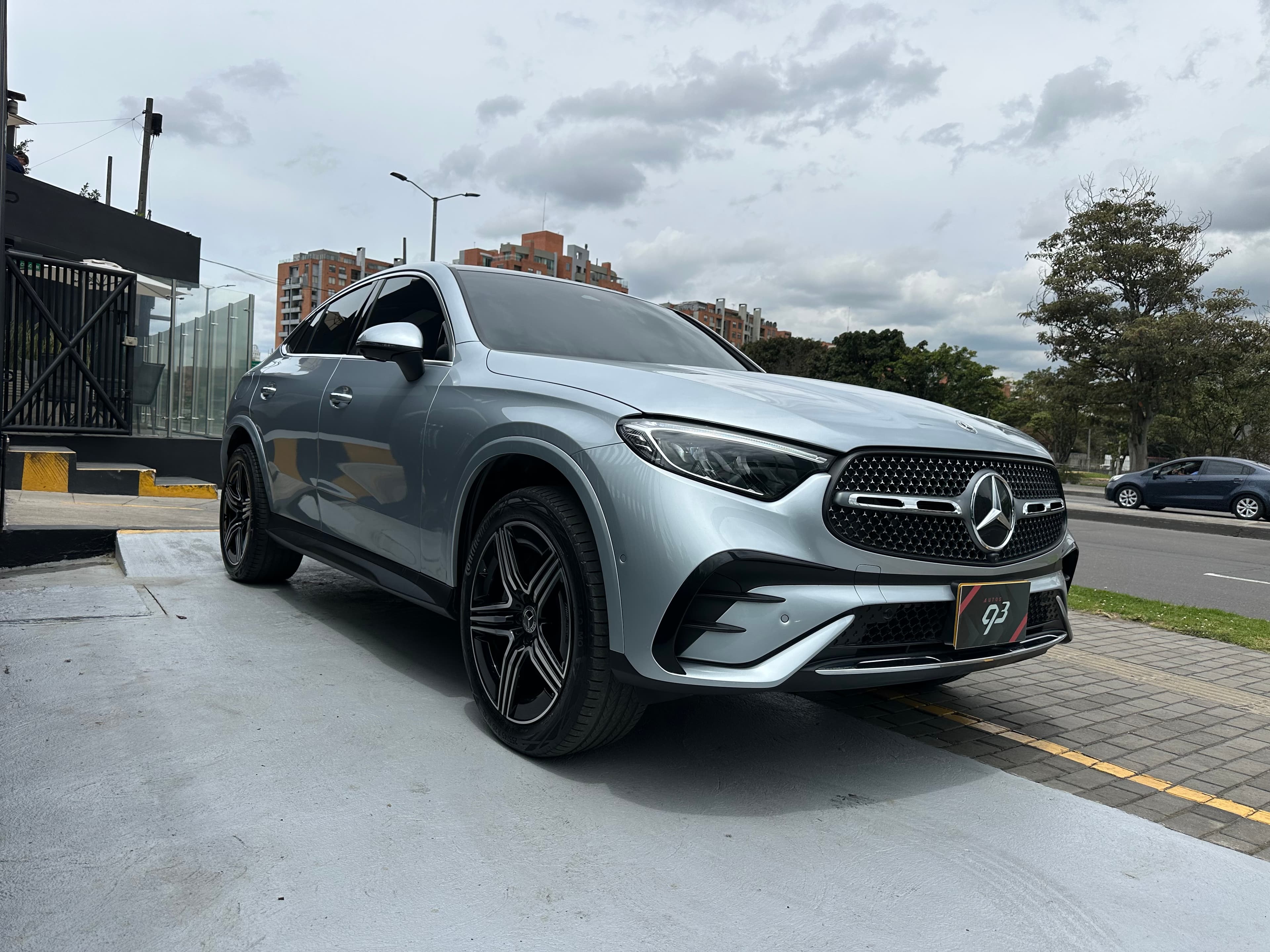 Mercedes Benz GLC300 4MATIC Coupe Modelo 2025 3
