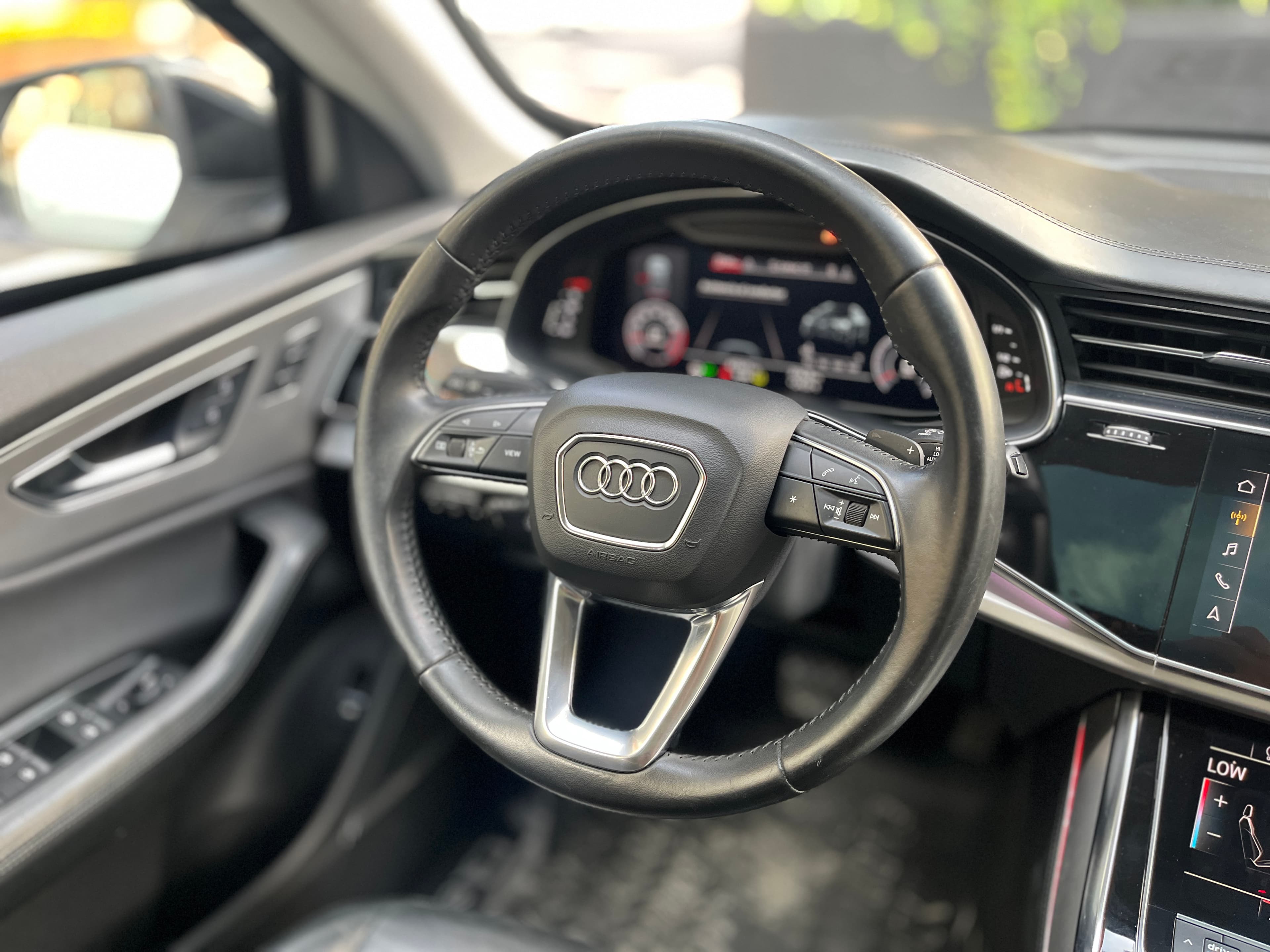 Audi Q8 BLINDADA Modelo 2019 15