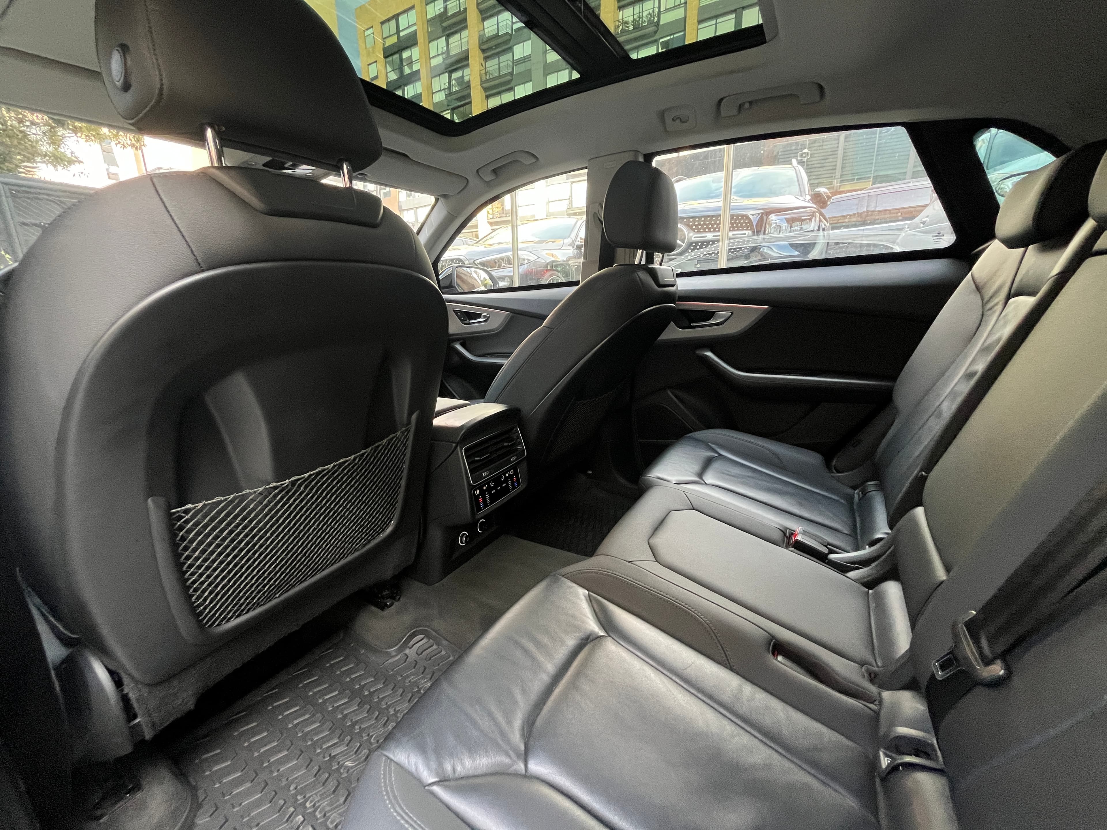 Audi Q8 BLINDADA Modelo 2019 17