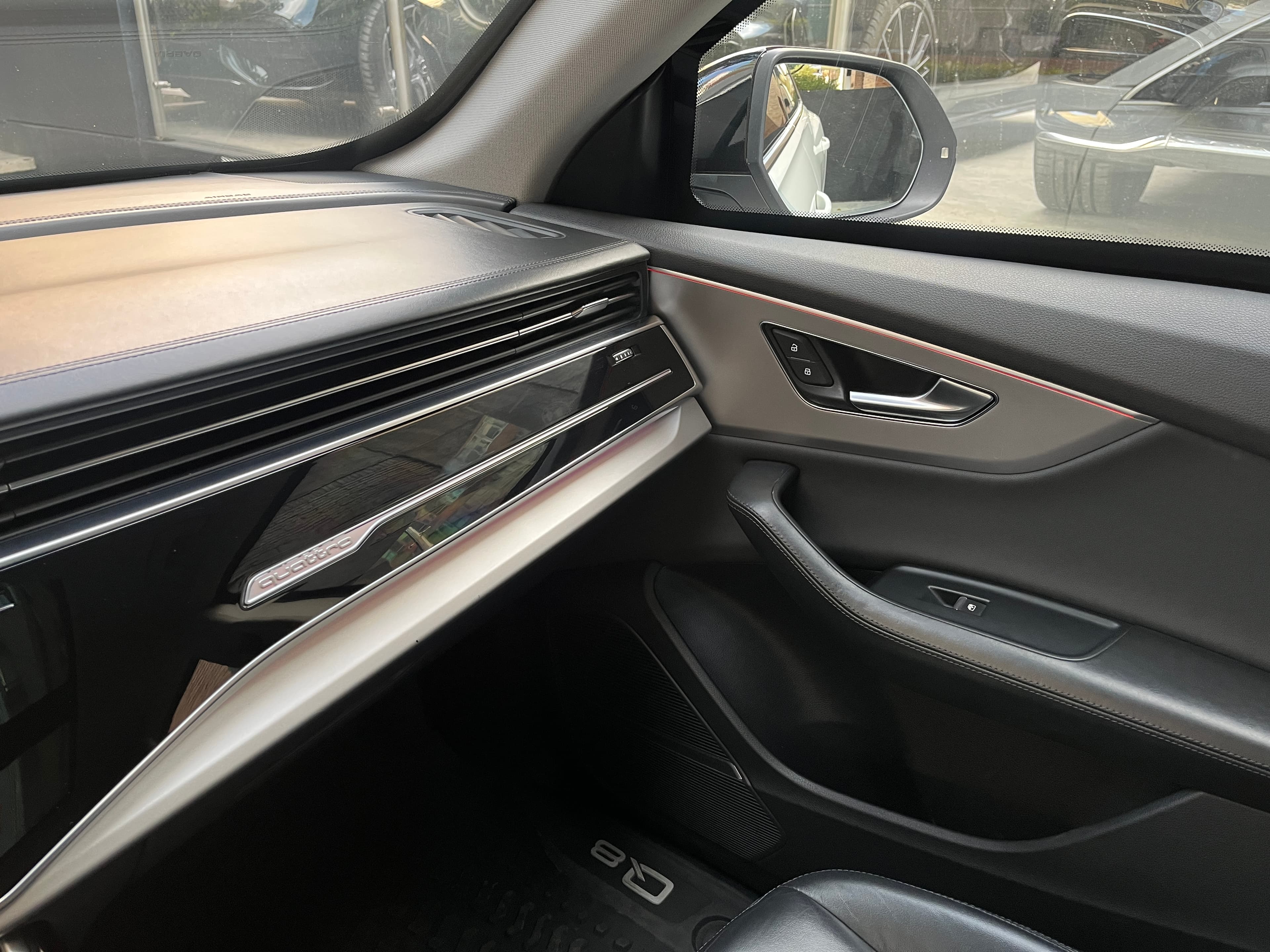 Audi Q8 BLINDADA Modelo 2019 10