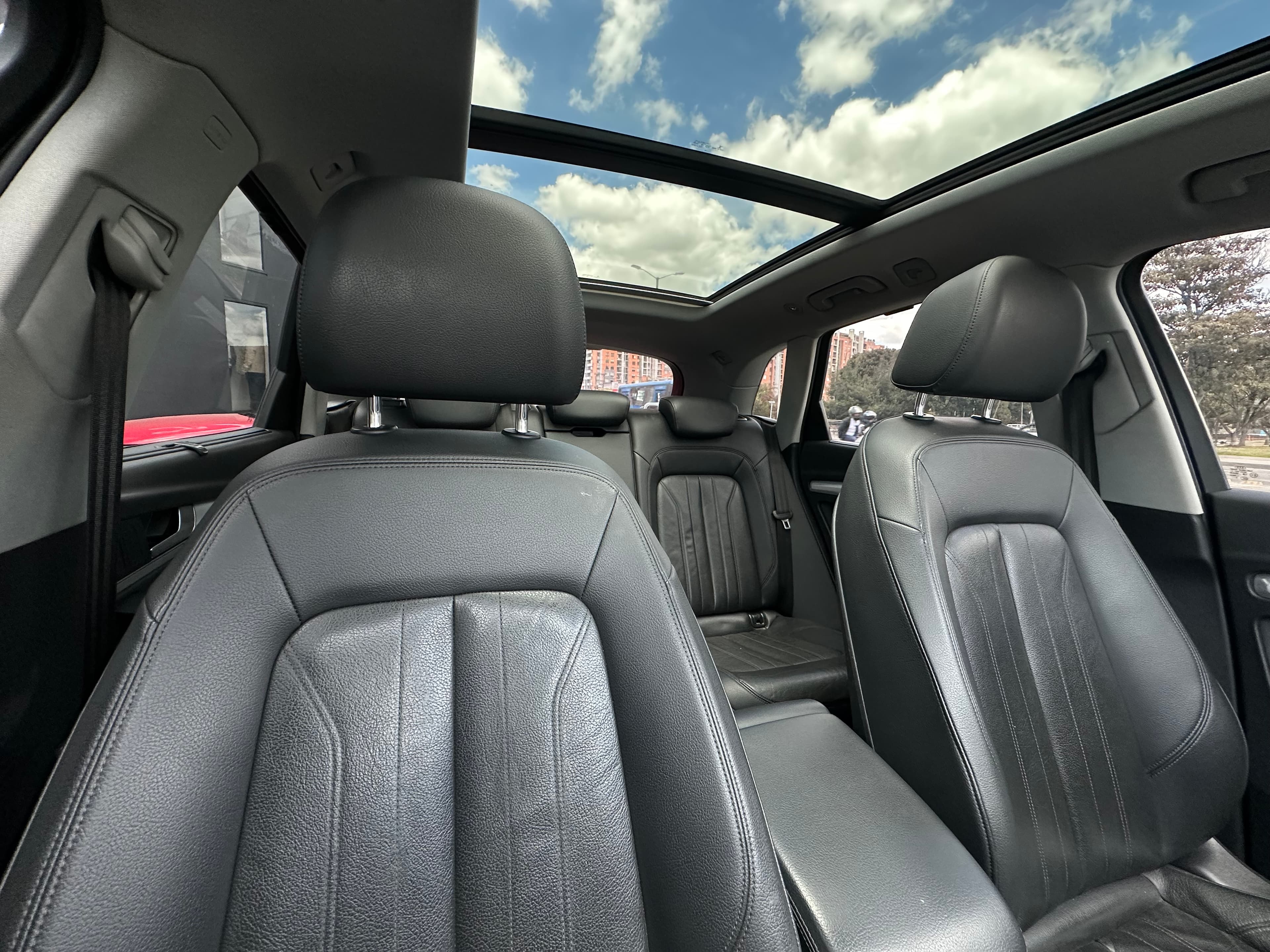 Audi Q5 40 TDI Modelo 2019 24