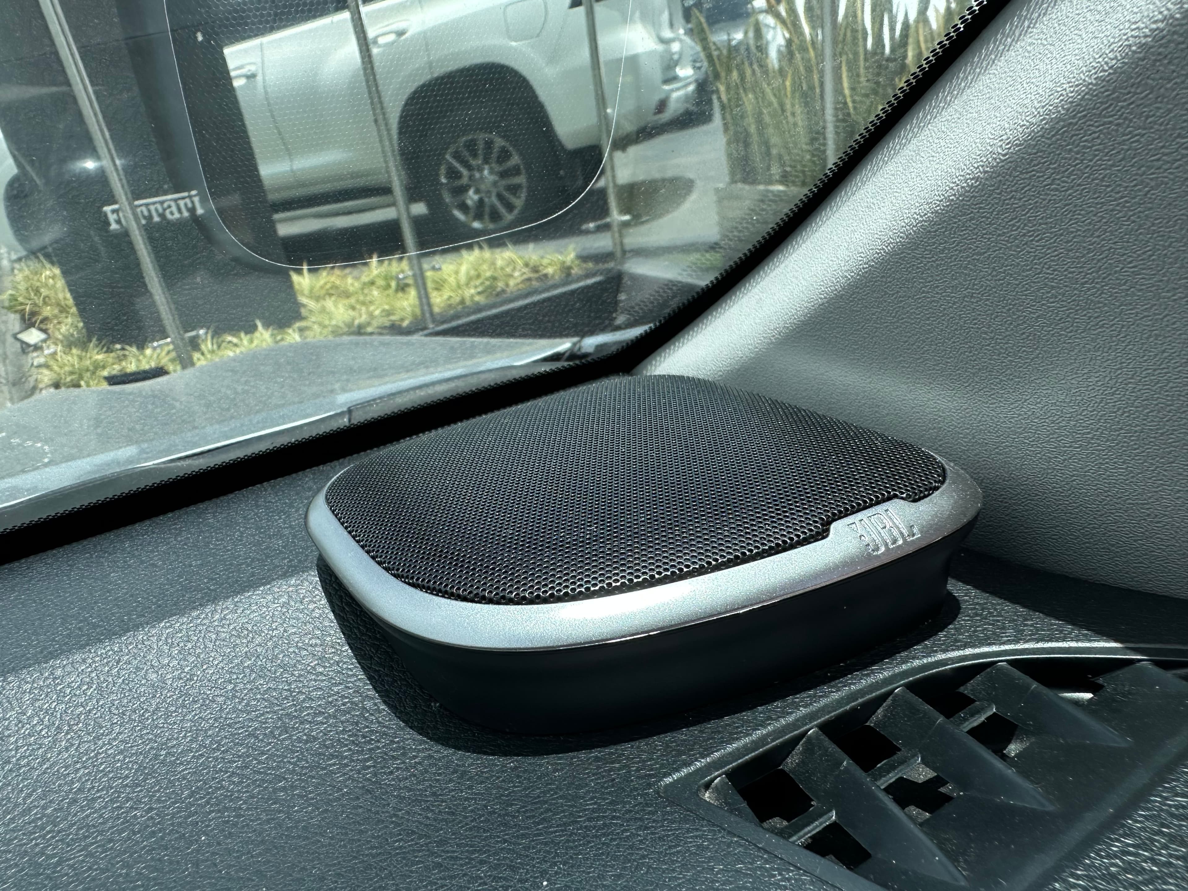 Toyota Hilux SRX Modelo 2024 24