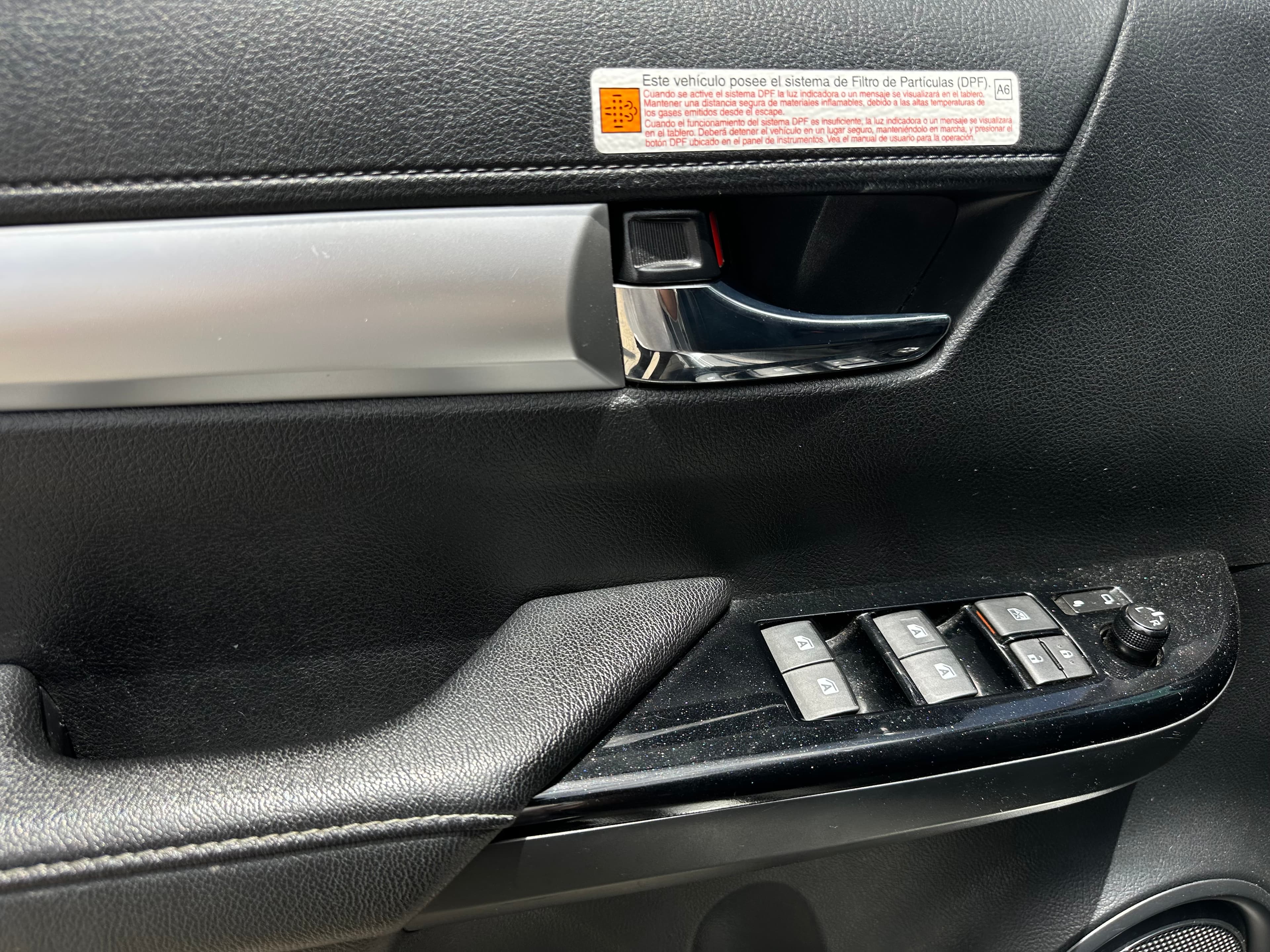 Toyota Hilux SRX Modelo 2024 10