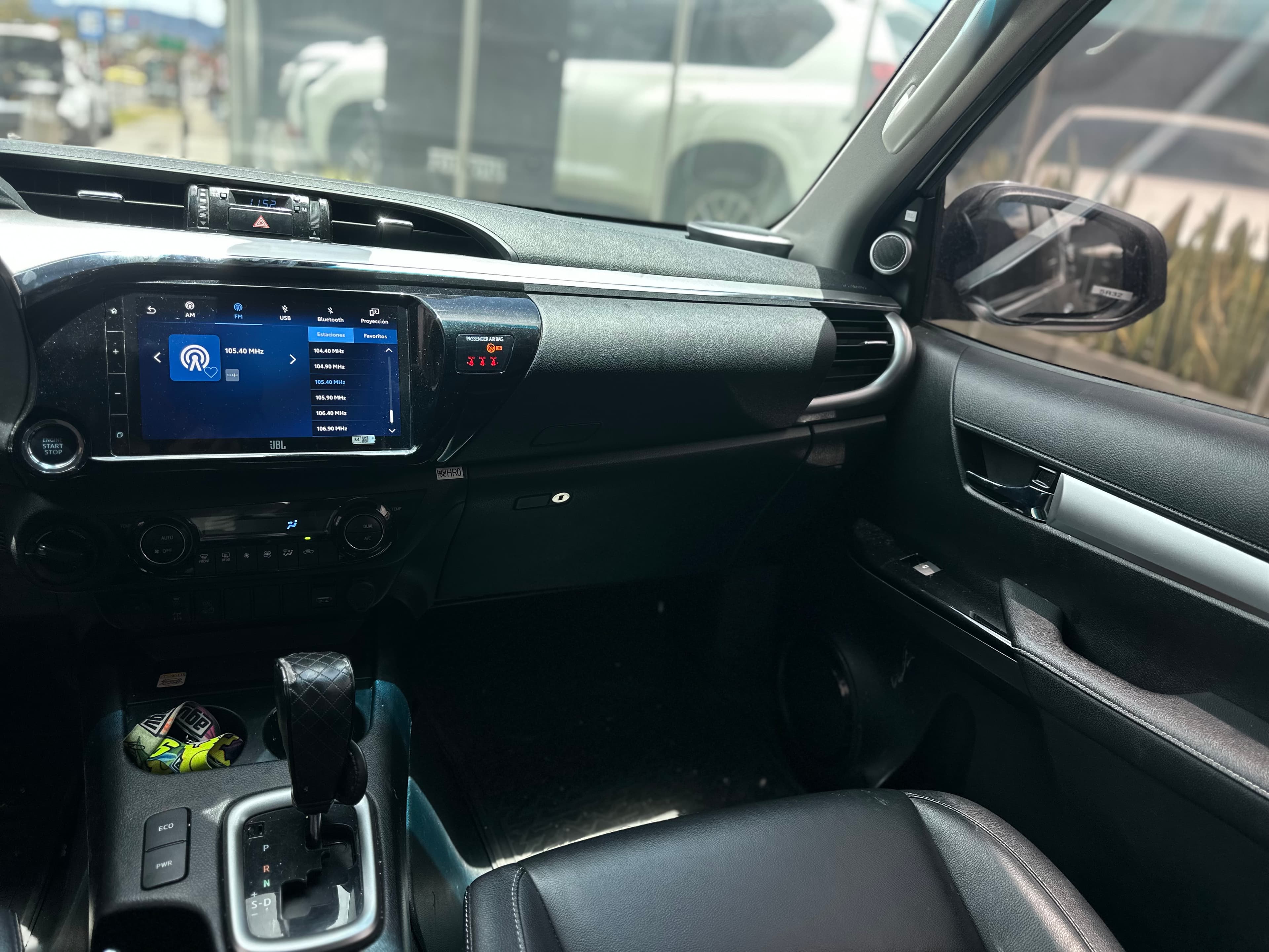 Toyota Hilux SRX Modelo 2024 15