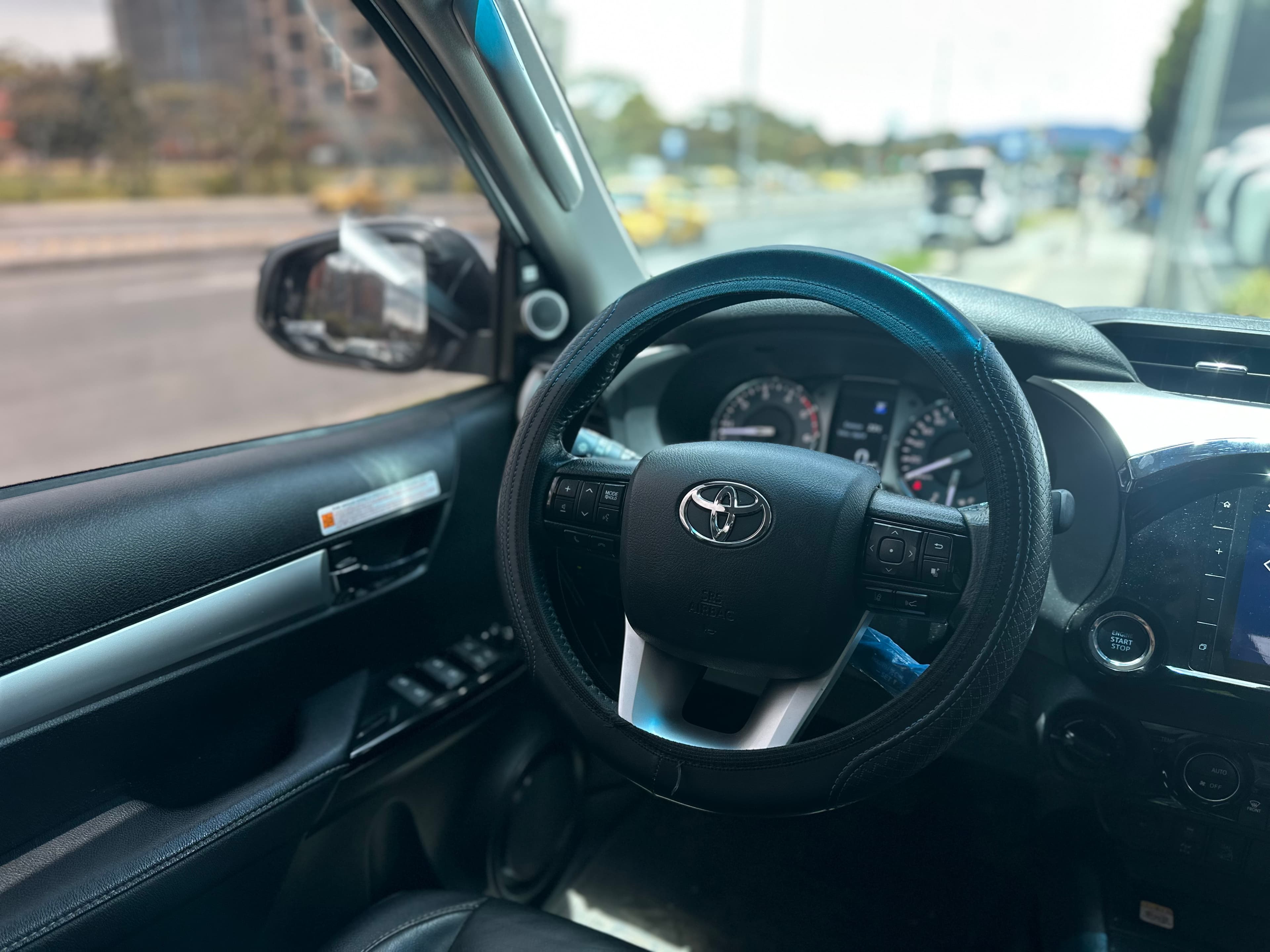 Toyota Hilux SRX Modelo 2024 14
