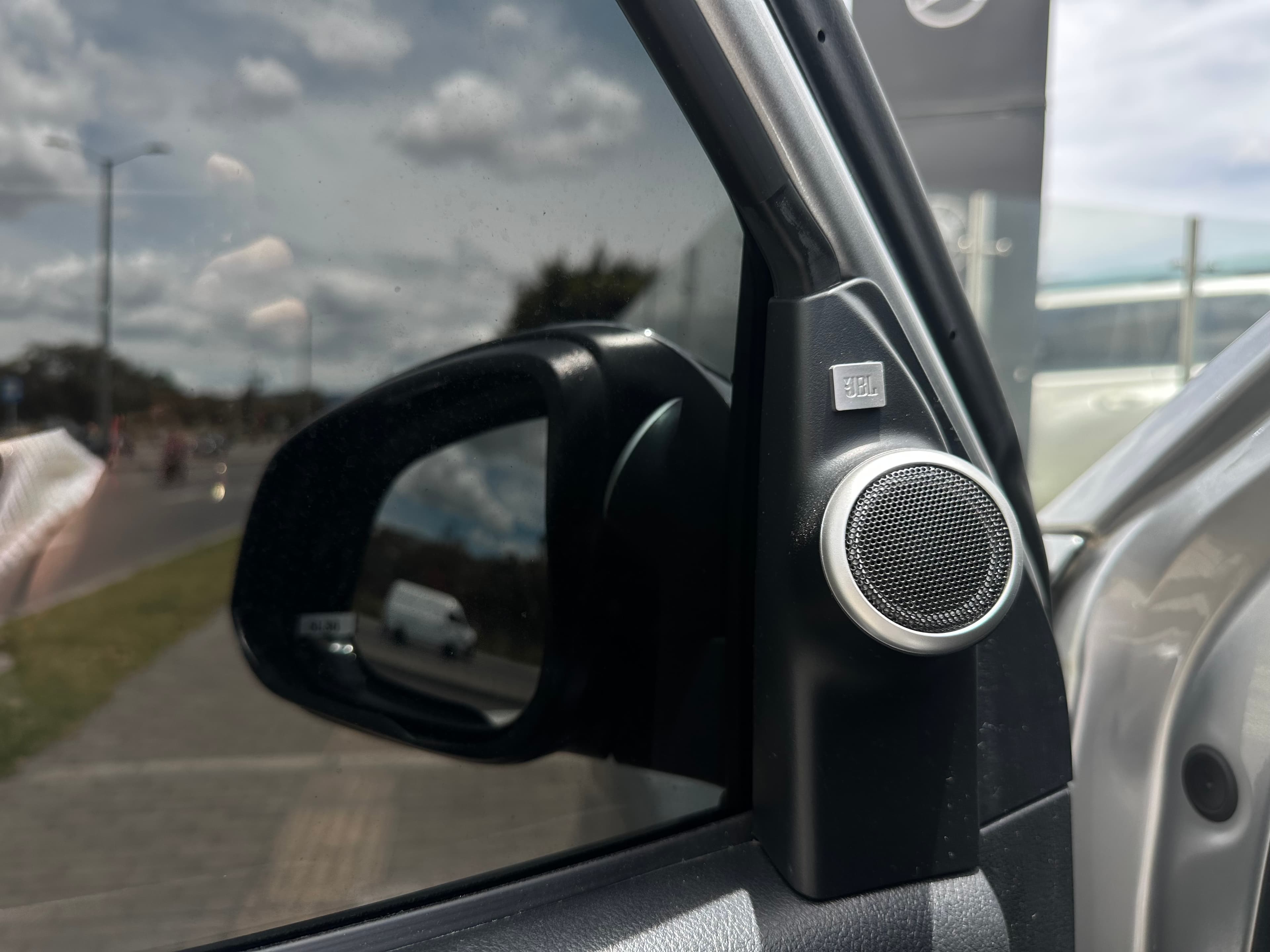 Toyota Hilux SRX Modelo 2024 11