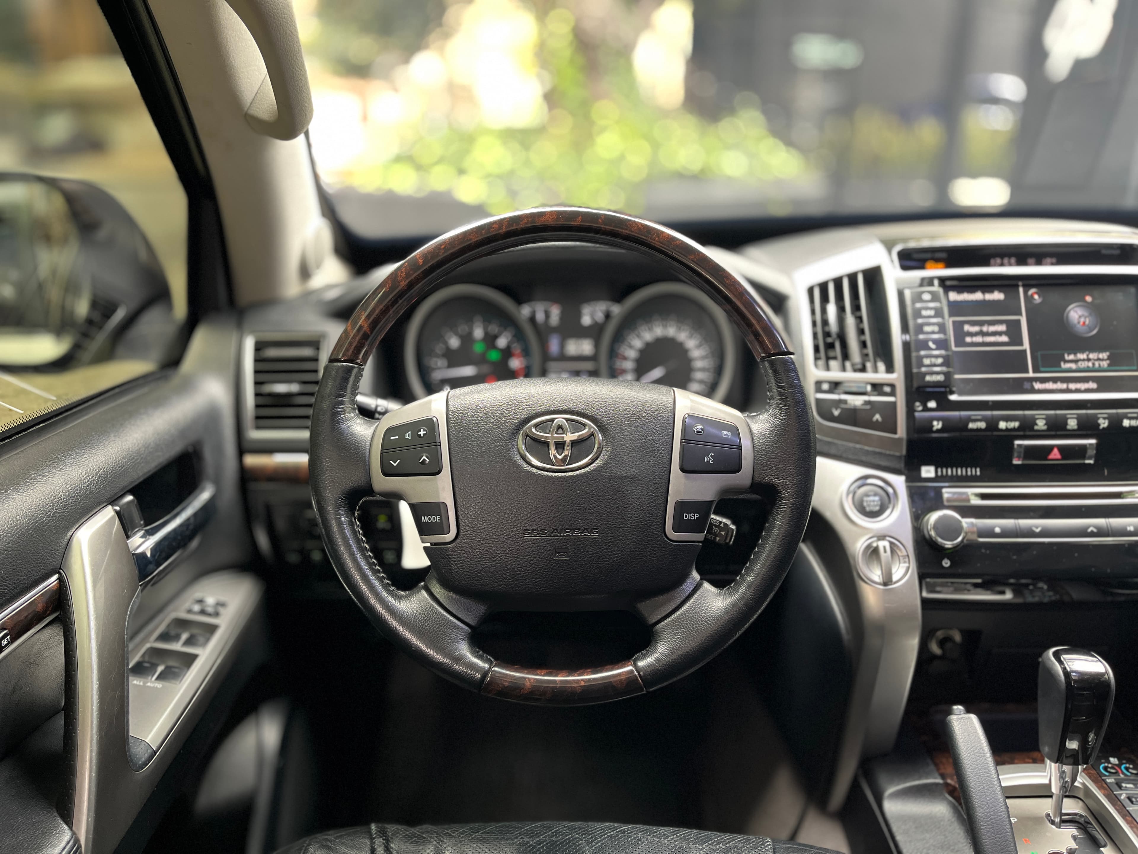 Toyota Land Cruiser 200 BLINDADA Modelo 2013 15