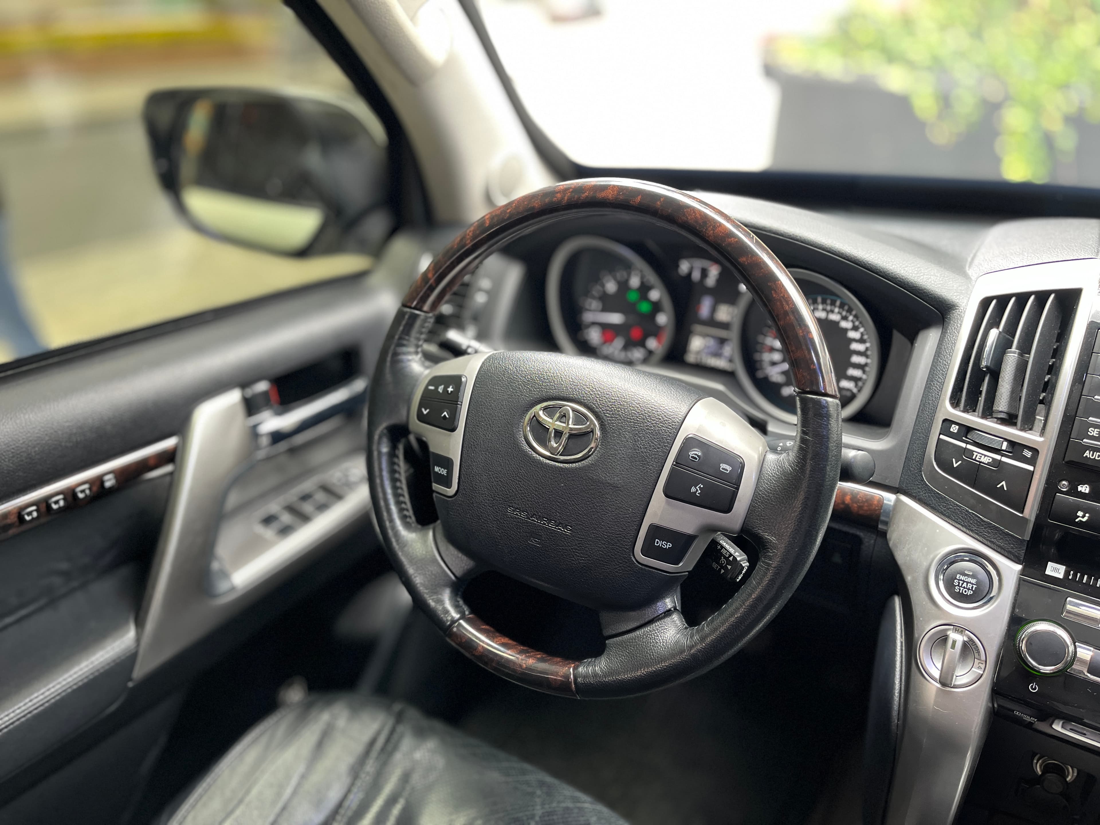 Toyota Land Cruiser 200 BLINDADA Modelo 2013 14