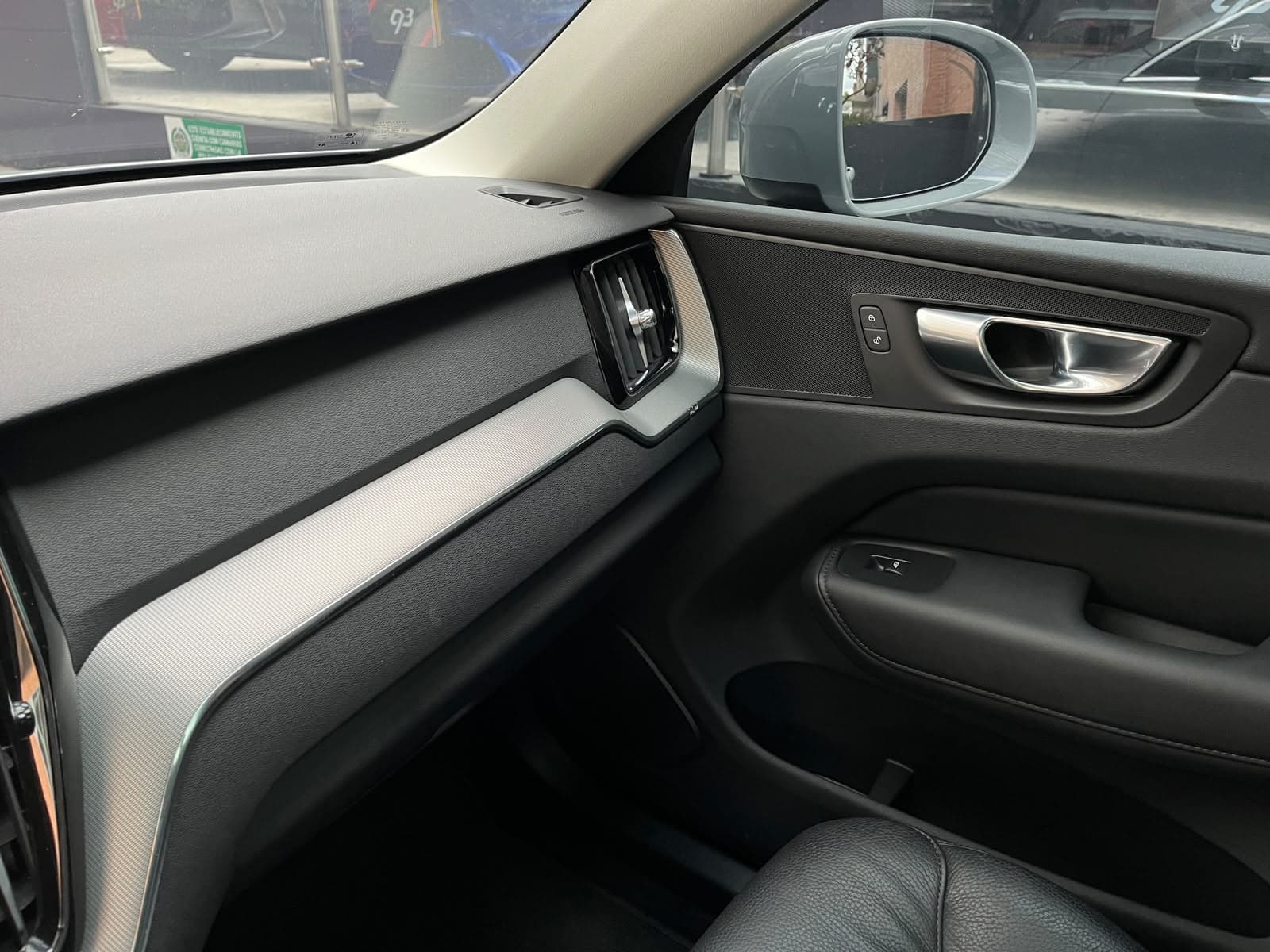 Volvo XC60 T8 Modelo 2025 10