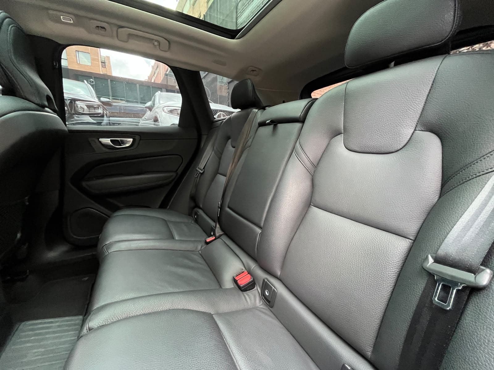 Volvo XC60 T8 Modelo 2025 17