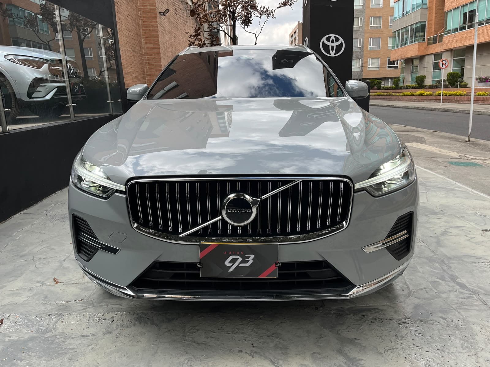 Volvo XC60 T8 Modelo 2025 2