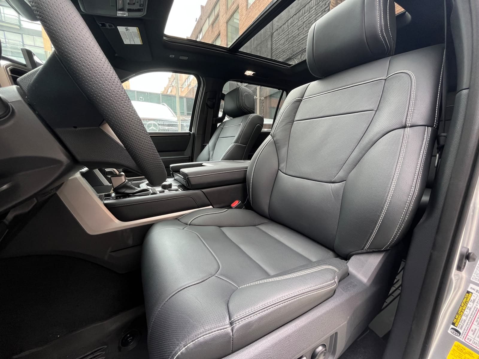 Toyota Sequoia LIMITED Modelo 2026 9