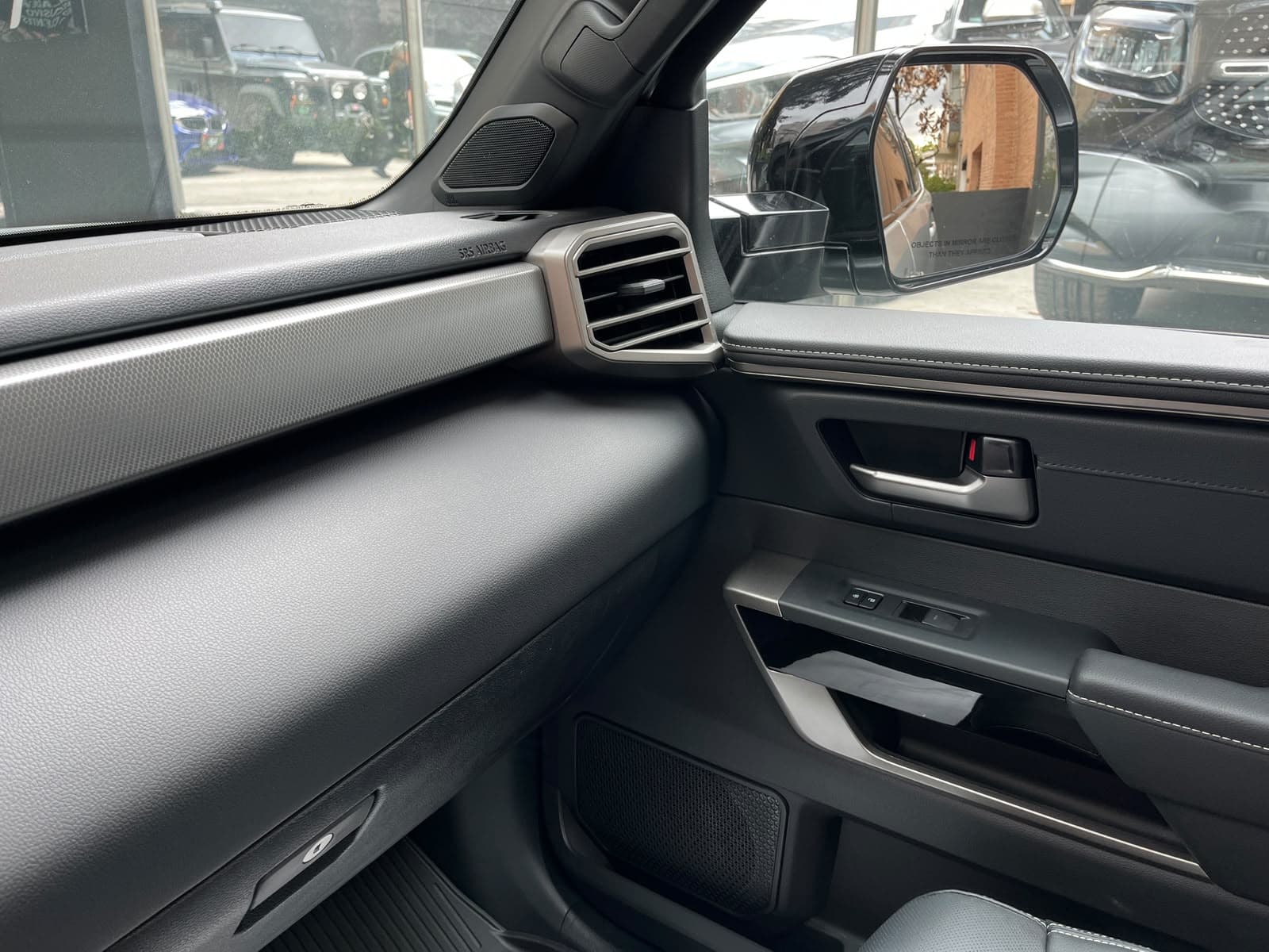 Toyota Sequoia LIMITED Modelo 2026 10