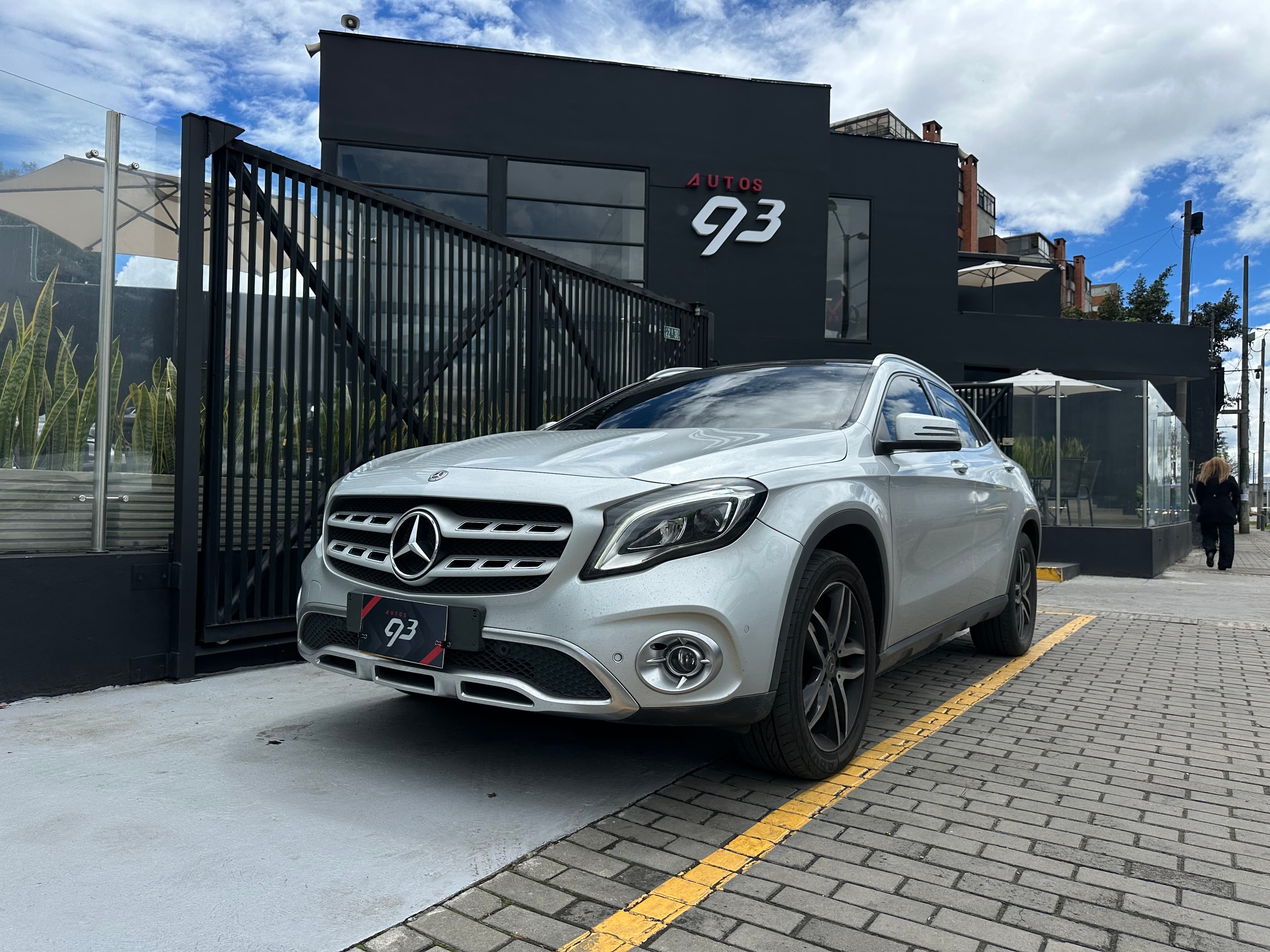 Mercedes Benz GLA200