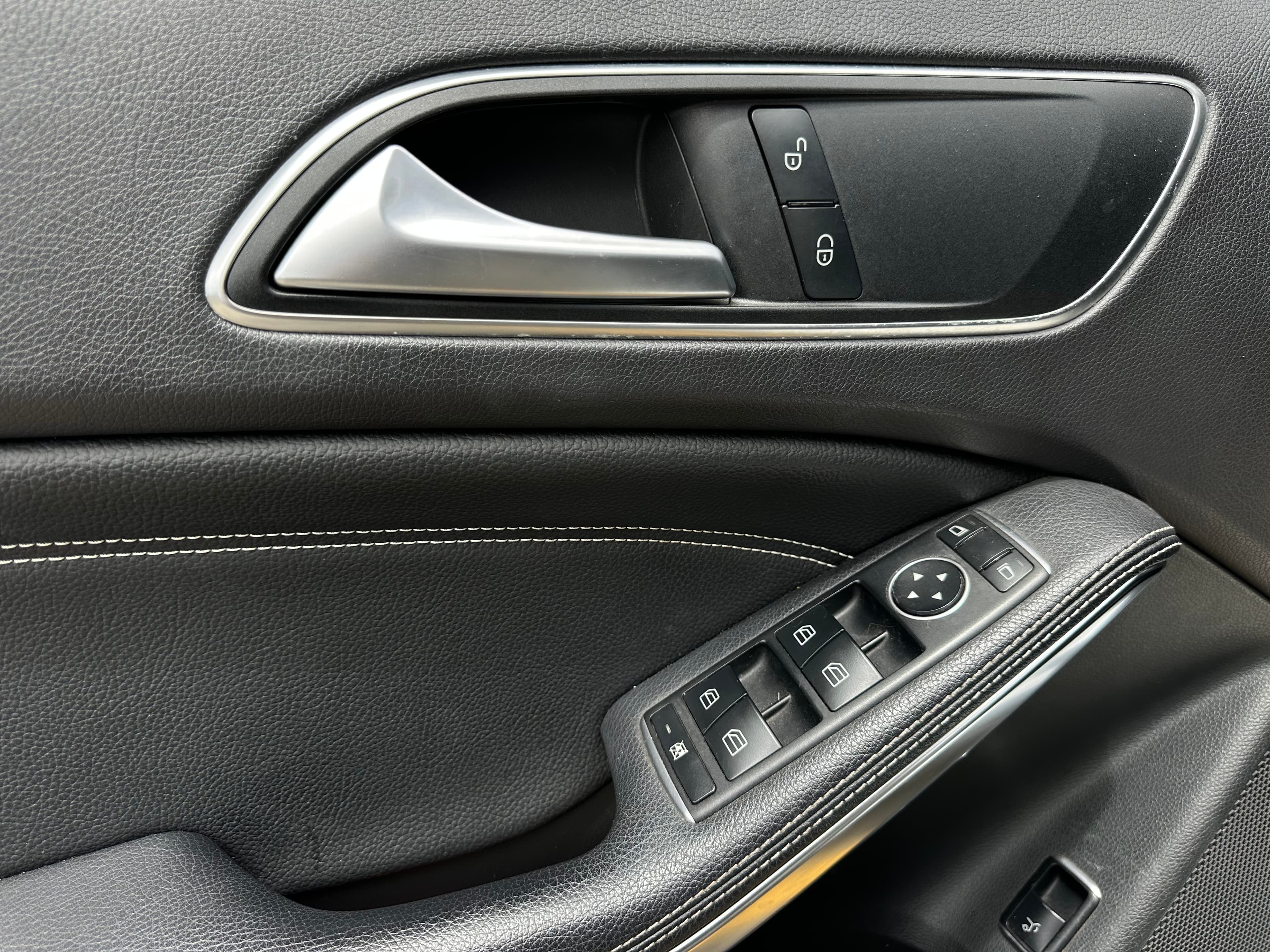 Mercedes Benz GLA200 Modelo 2020 10