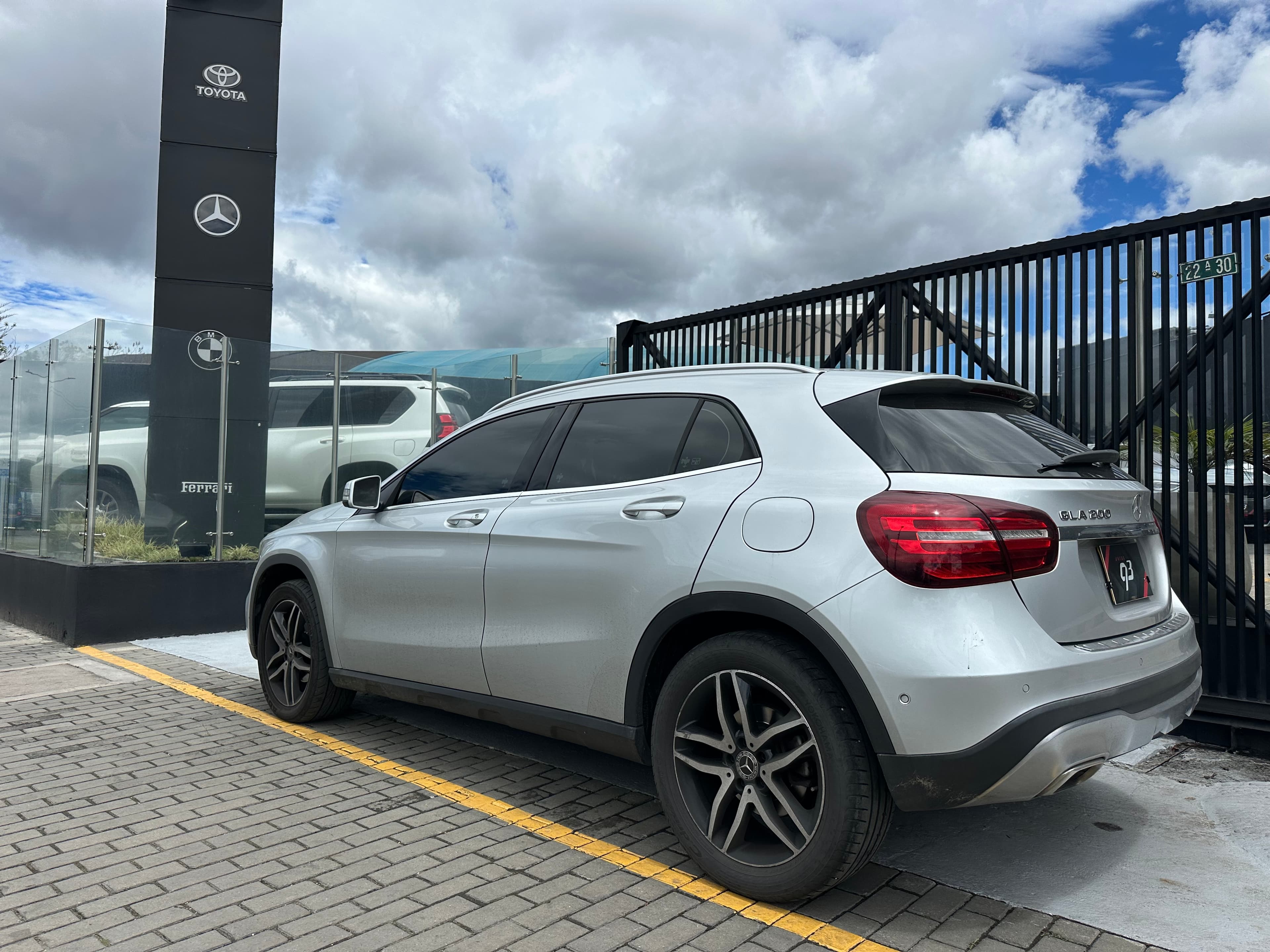 Mercedes Benz GLA200 Modelo 2020 6