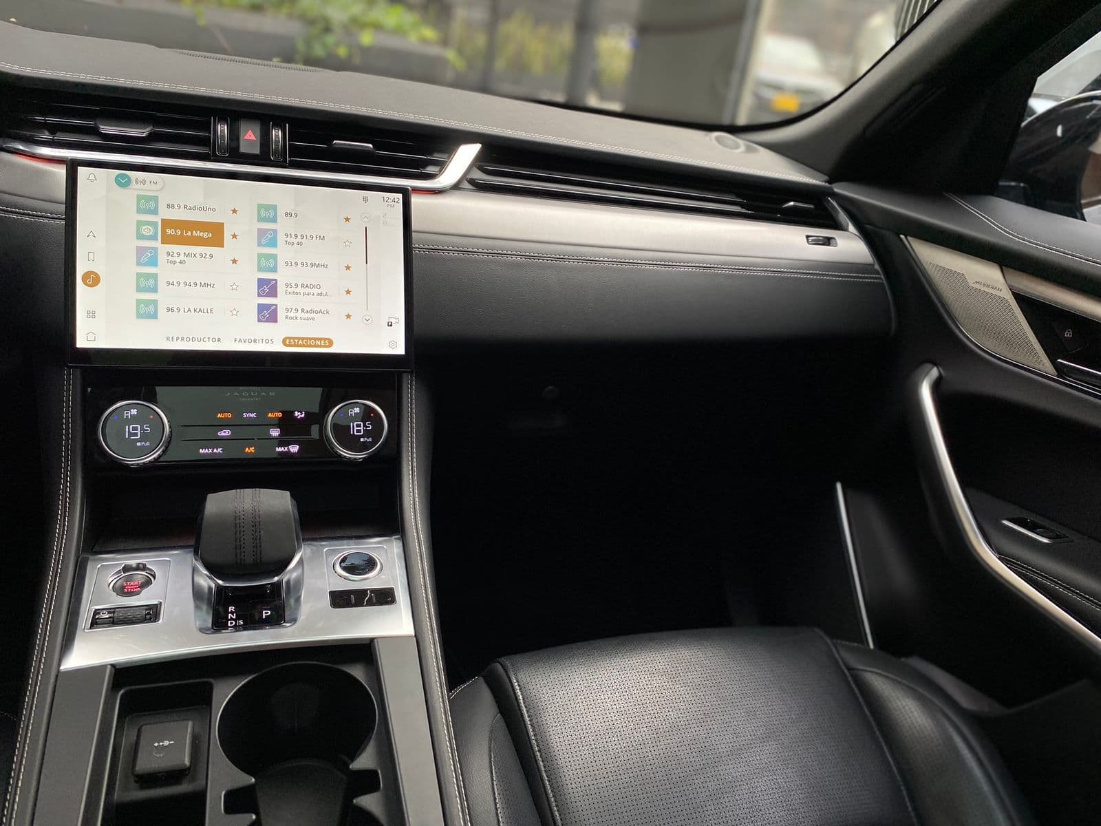 Jaguar F-Pace 400PS R Modelo 2022 15