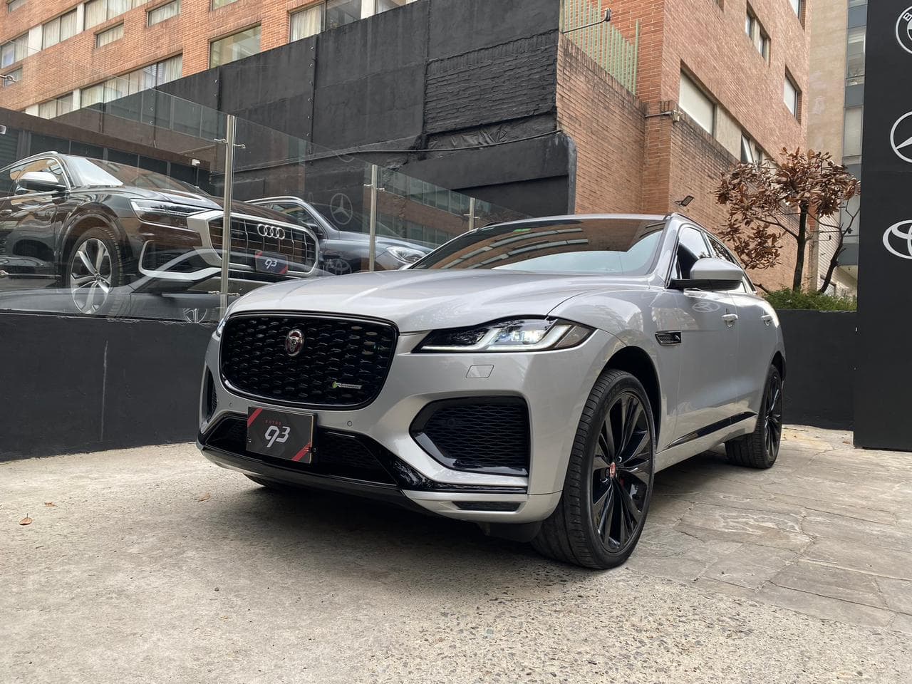 Jaguar F-Pace 400PS R Modelo 2022 1