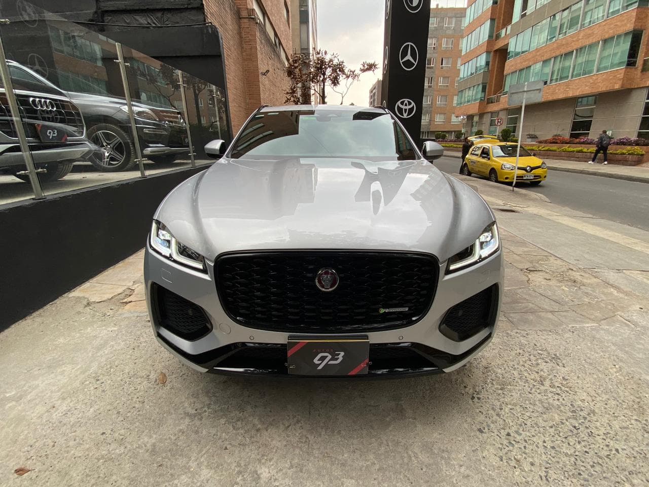Jaguar F-Pace 400PS R Modelo 2022 2