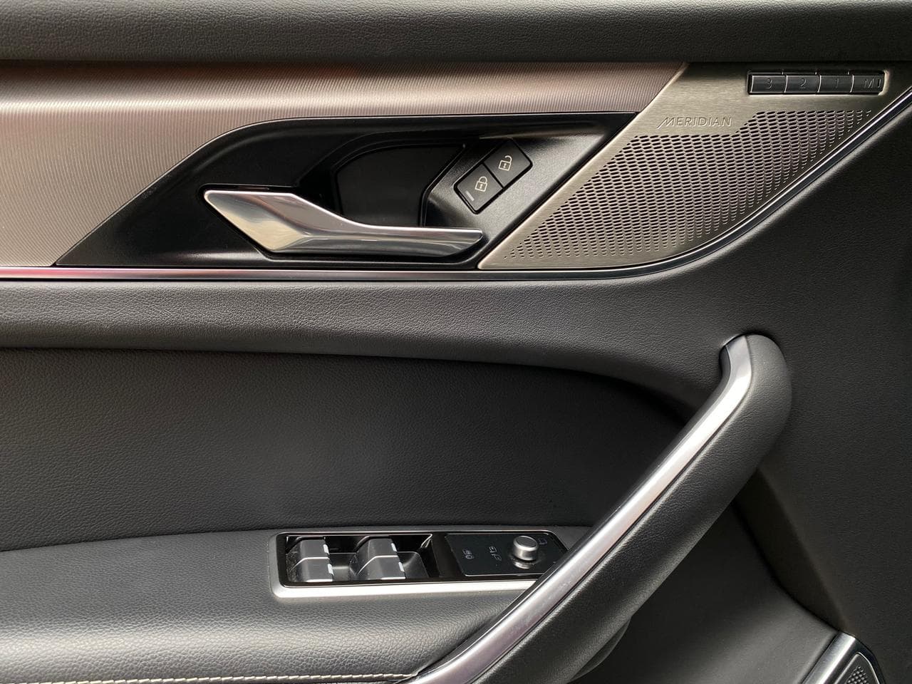 Jaguar F-Pace 400PS R Modelo 2022 10