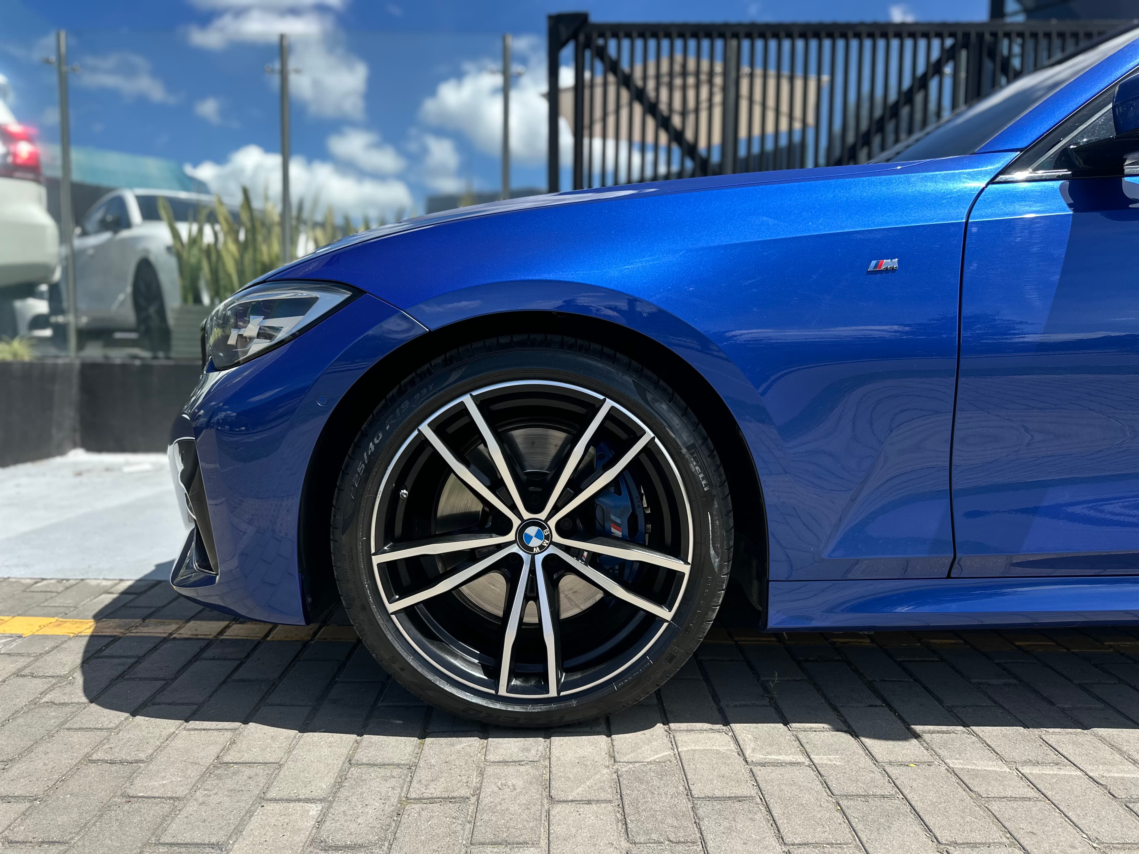 BMW 330I Modelo 2020 25