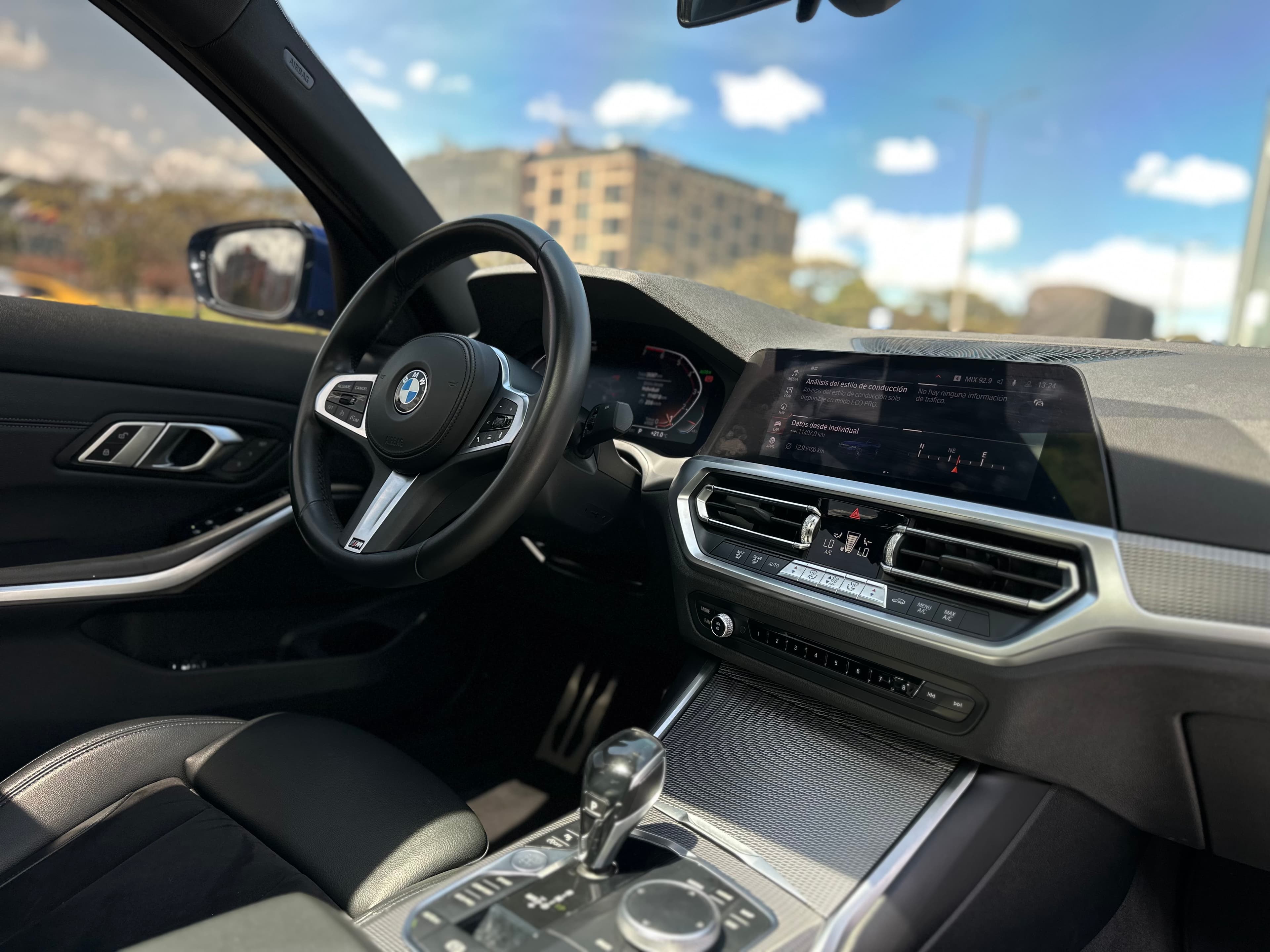 BMW 330I Modelo 2020 24