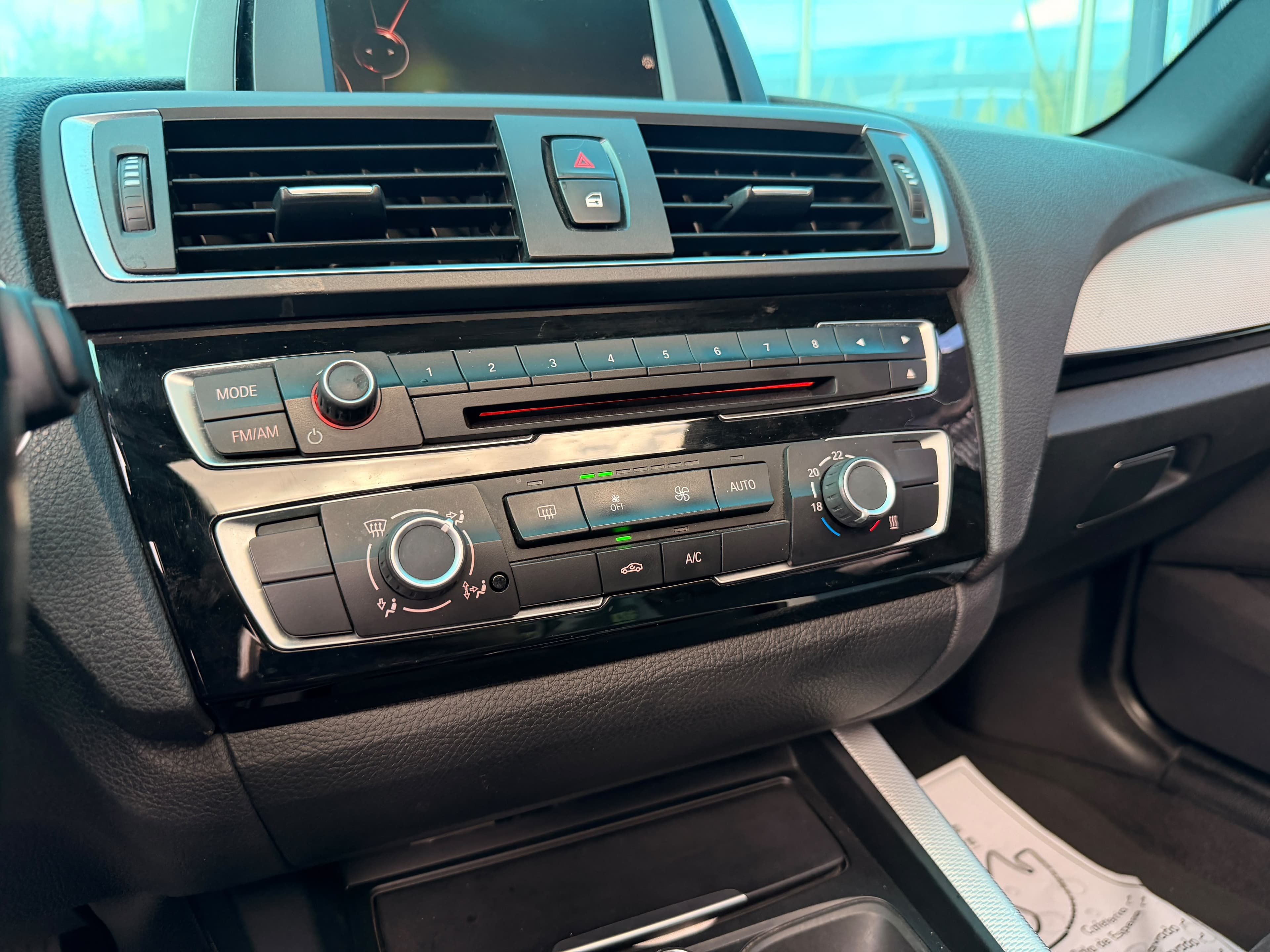BMW 120I Wagon Modelo 2017 21