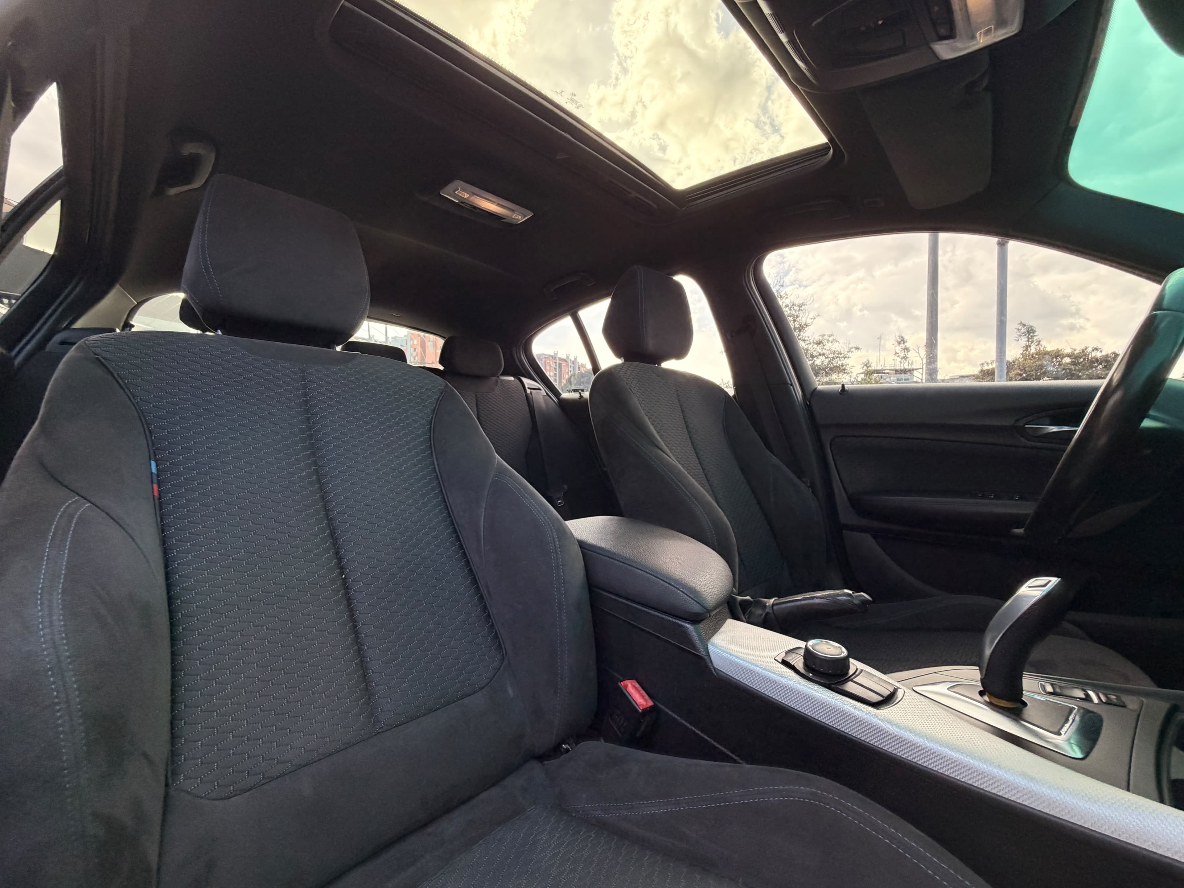 BMW 120I Wagon Modelo 2017 22