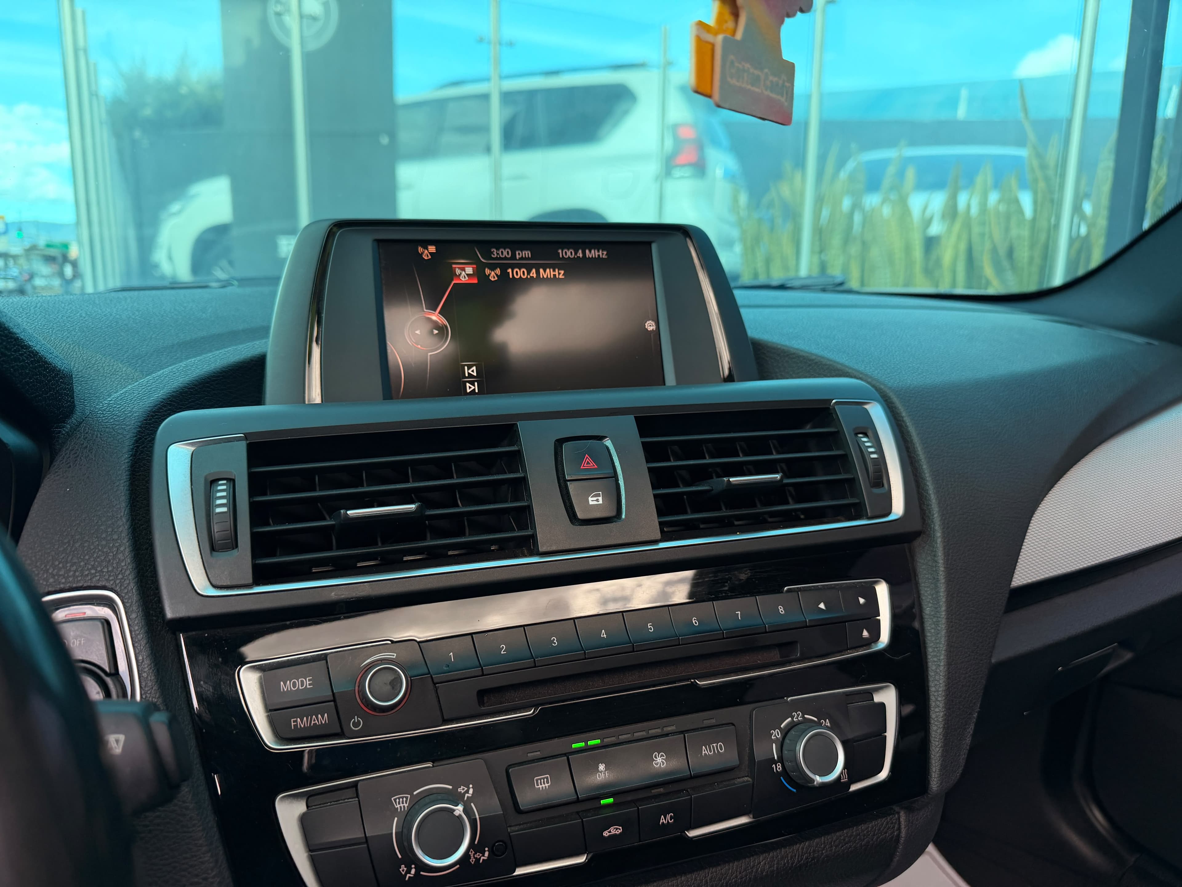 BMW 120I Wagon Modelo 2017 19