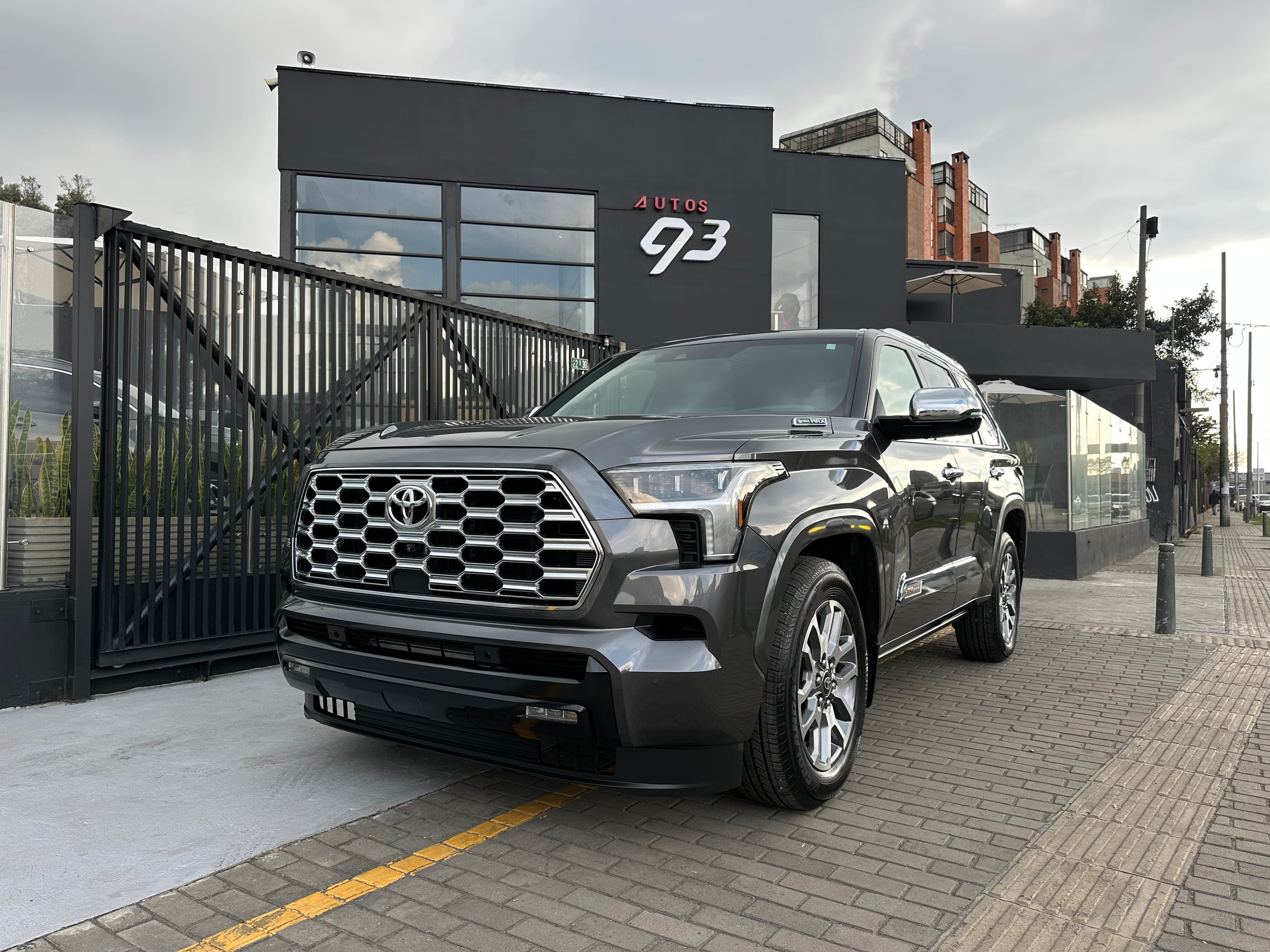 Toyota Sequoia