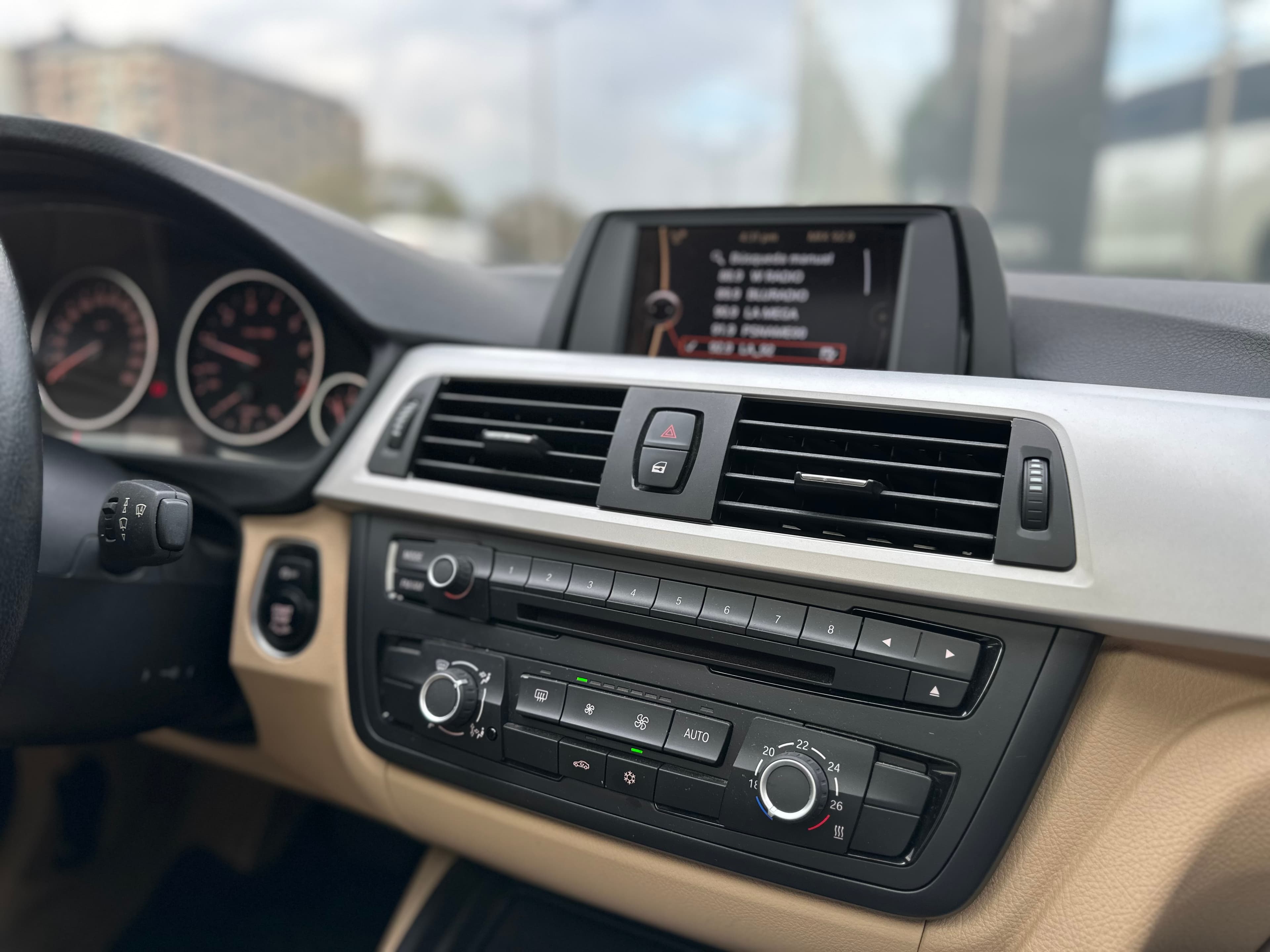 BMW 328I Sedan Modelo 2013 23