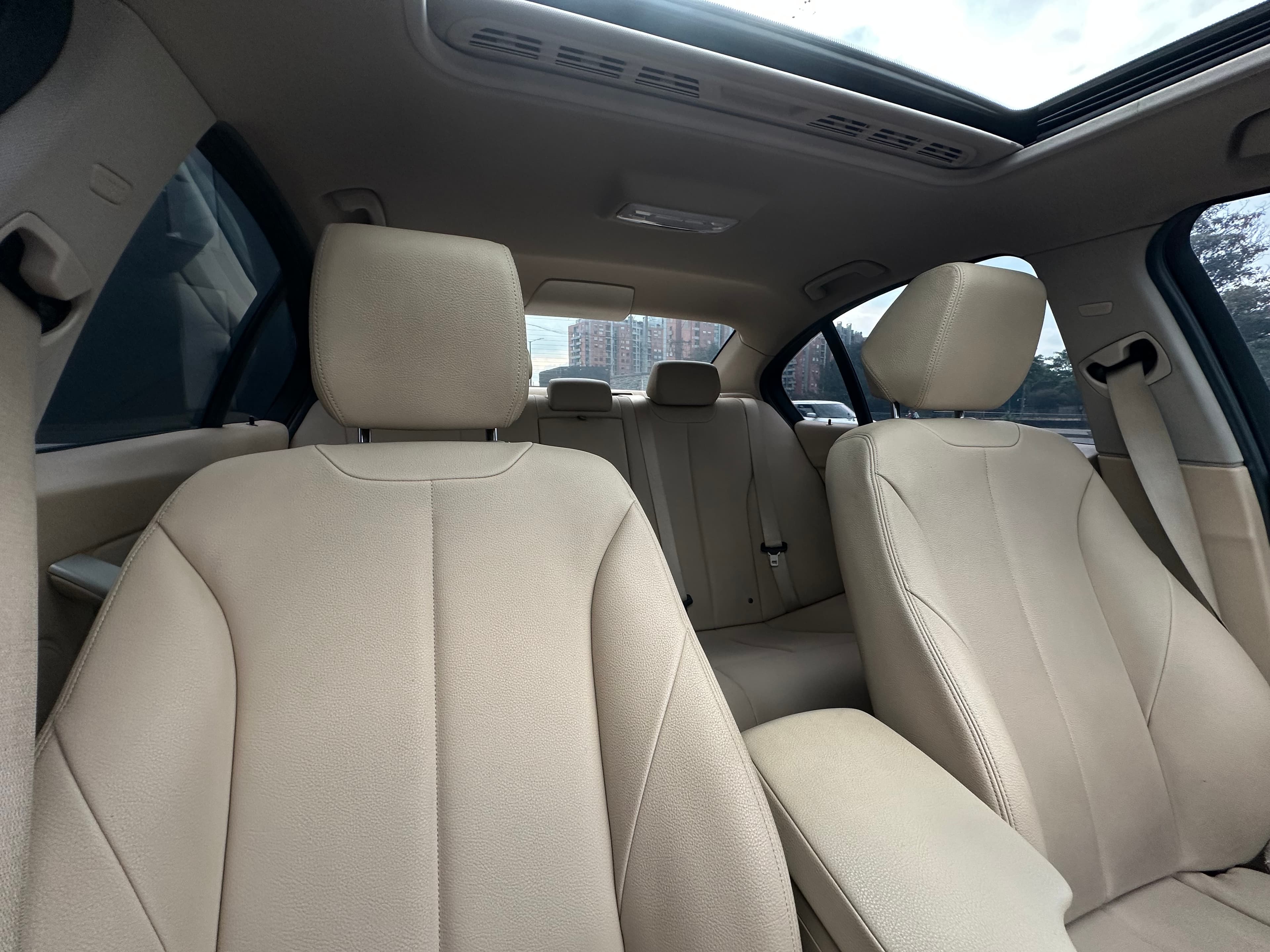BMW 328I Sedan Modelo 2013 24