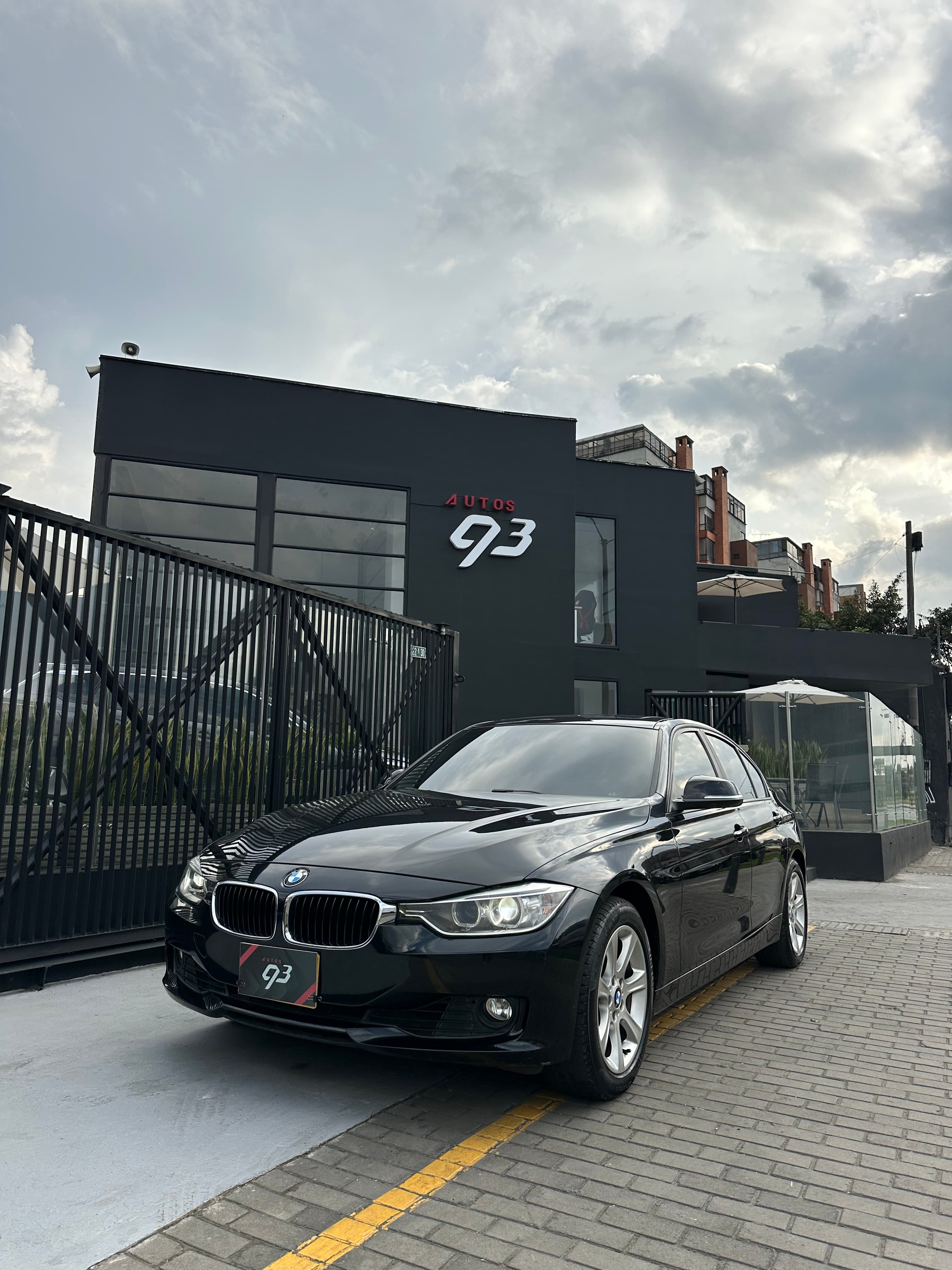 BMW 328I Sedan Modelo 2013 28
