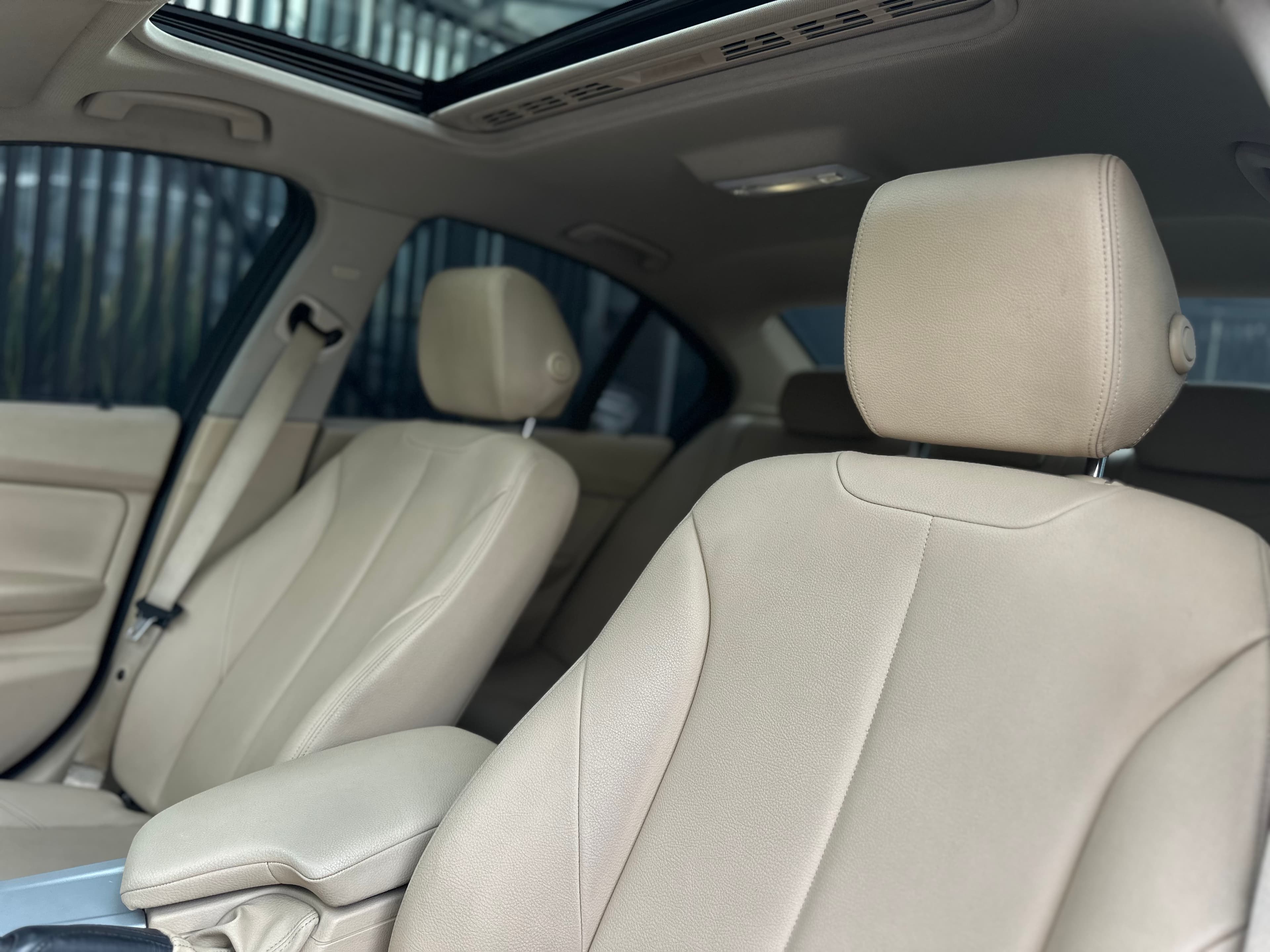 BMW 328I Sedan Modelo 2013 9
