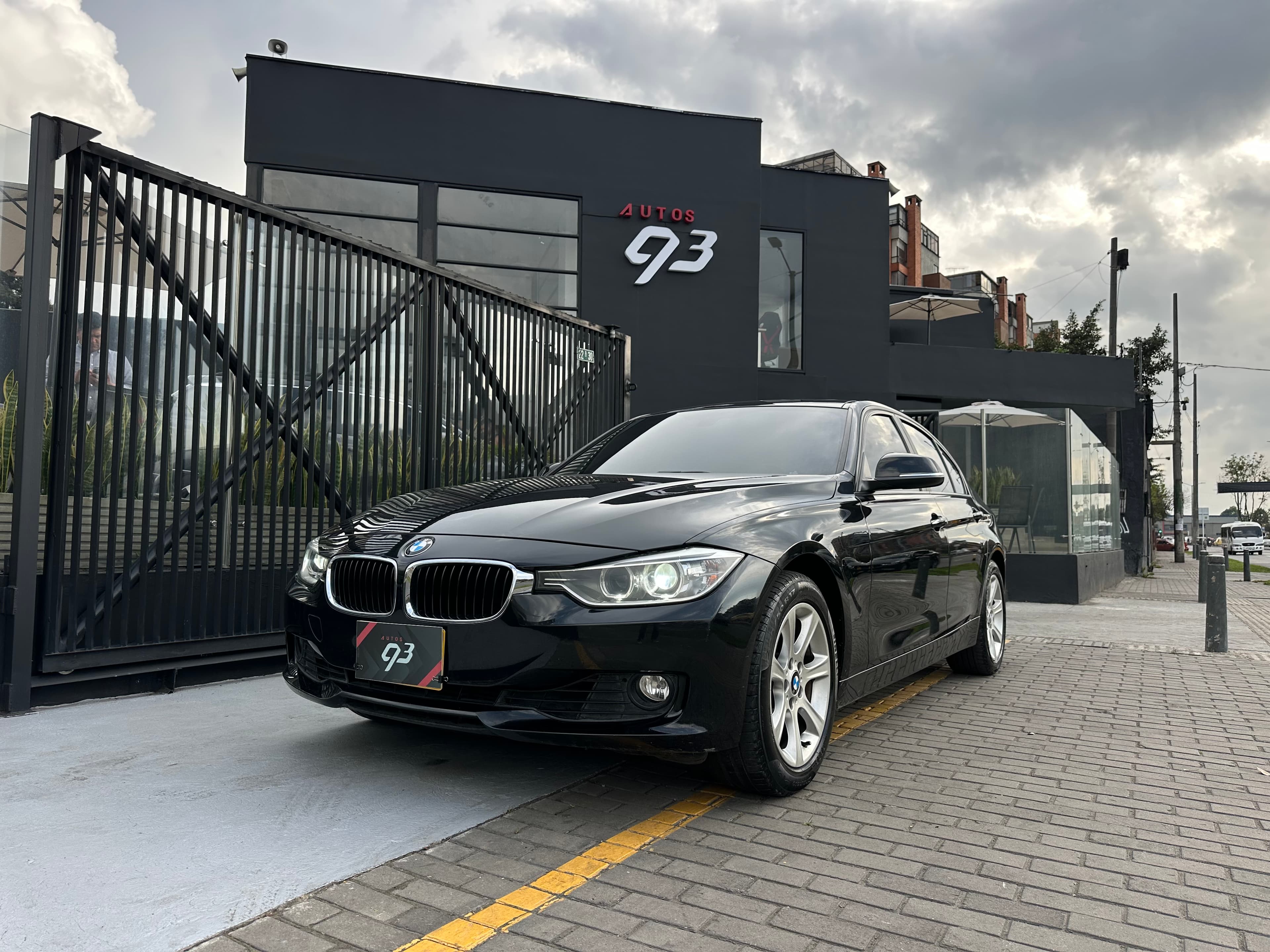 BMW 328I