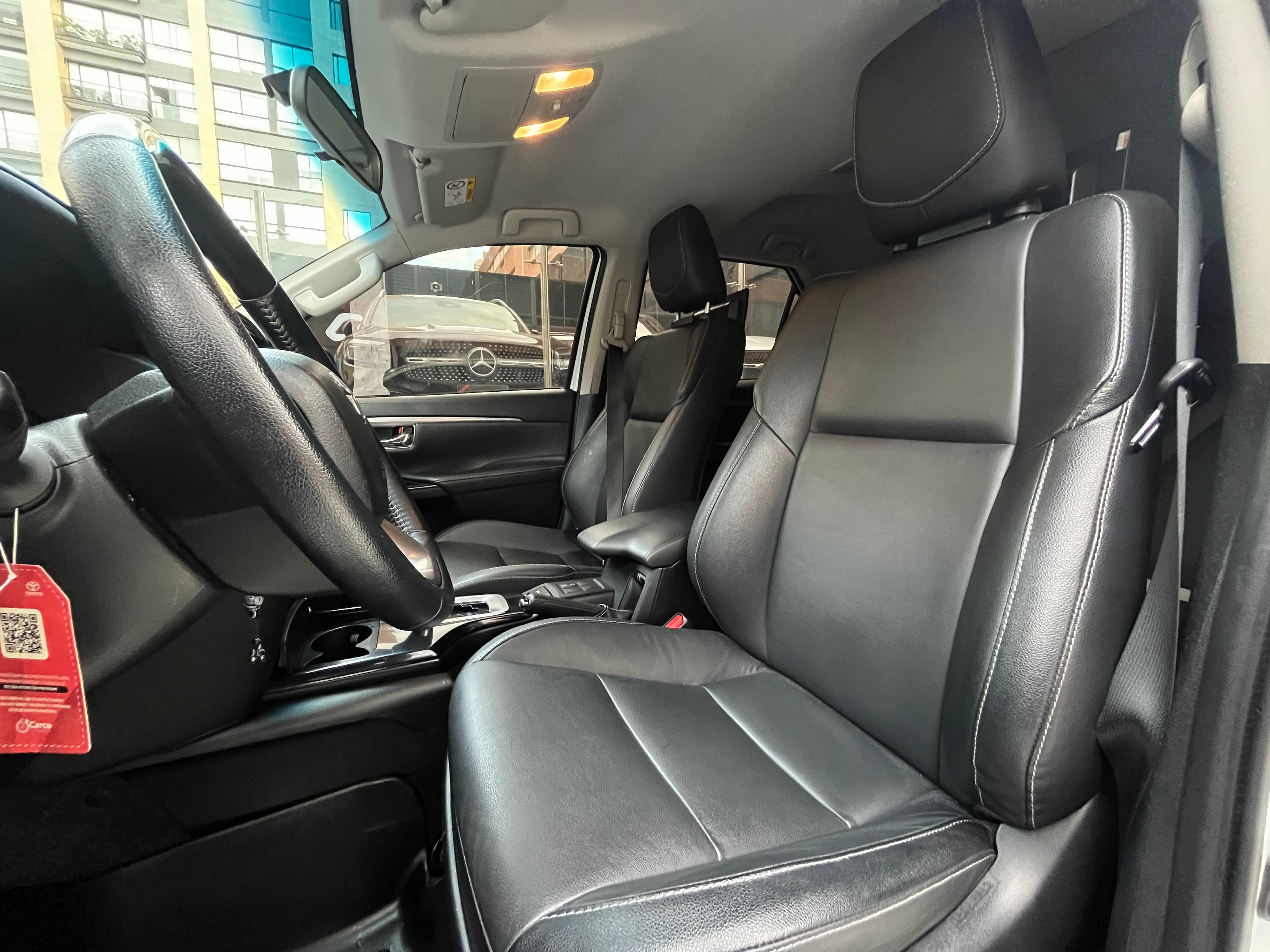 Toyota Fortuner SR Modelo 2023 9