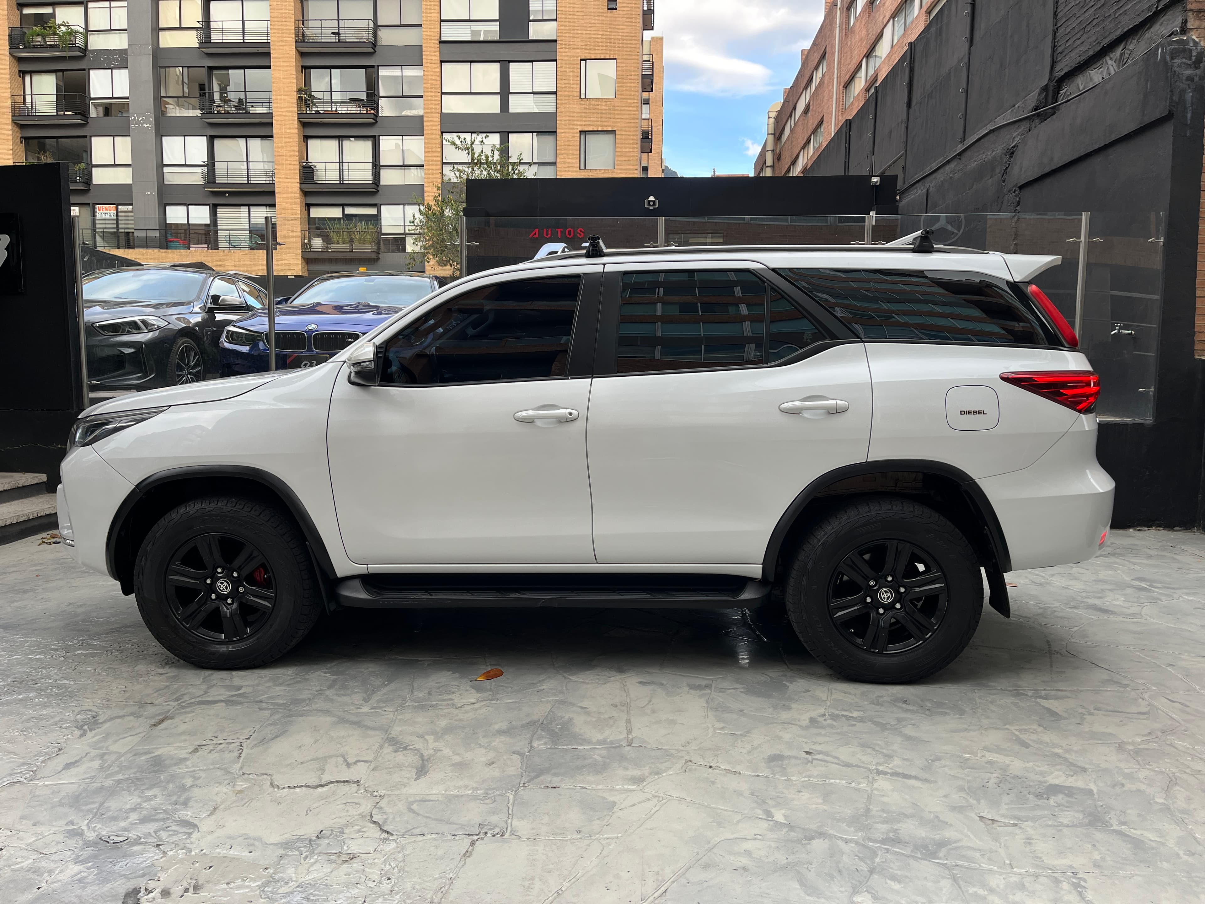 Toyota Fortuner SR Modelo 2023 7