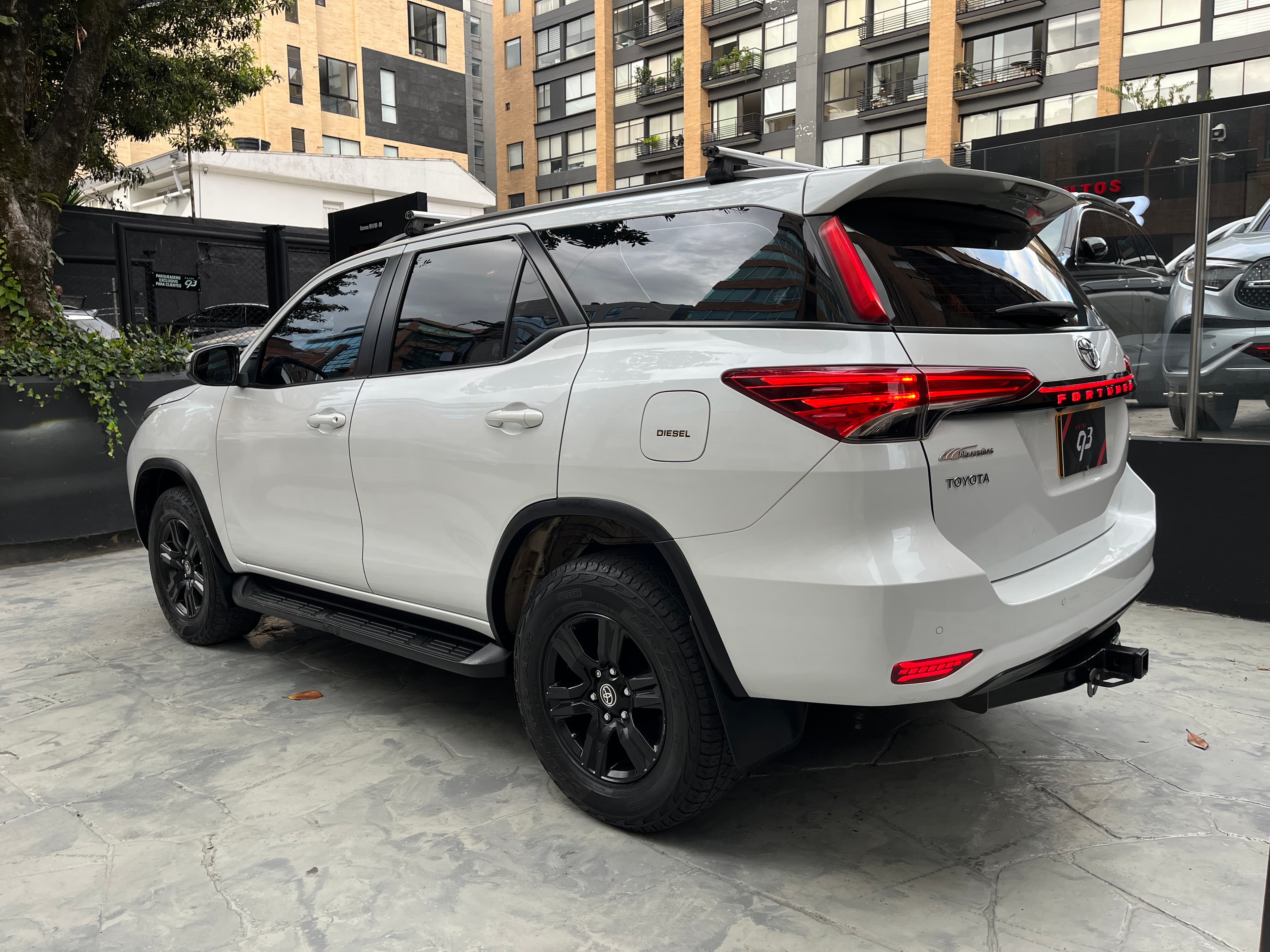 Toyota Fortuner SR Modelo 2023 6