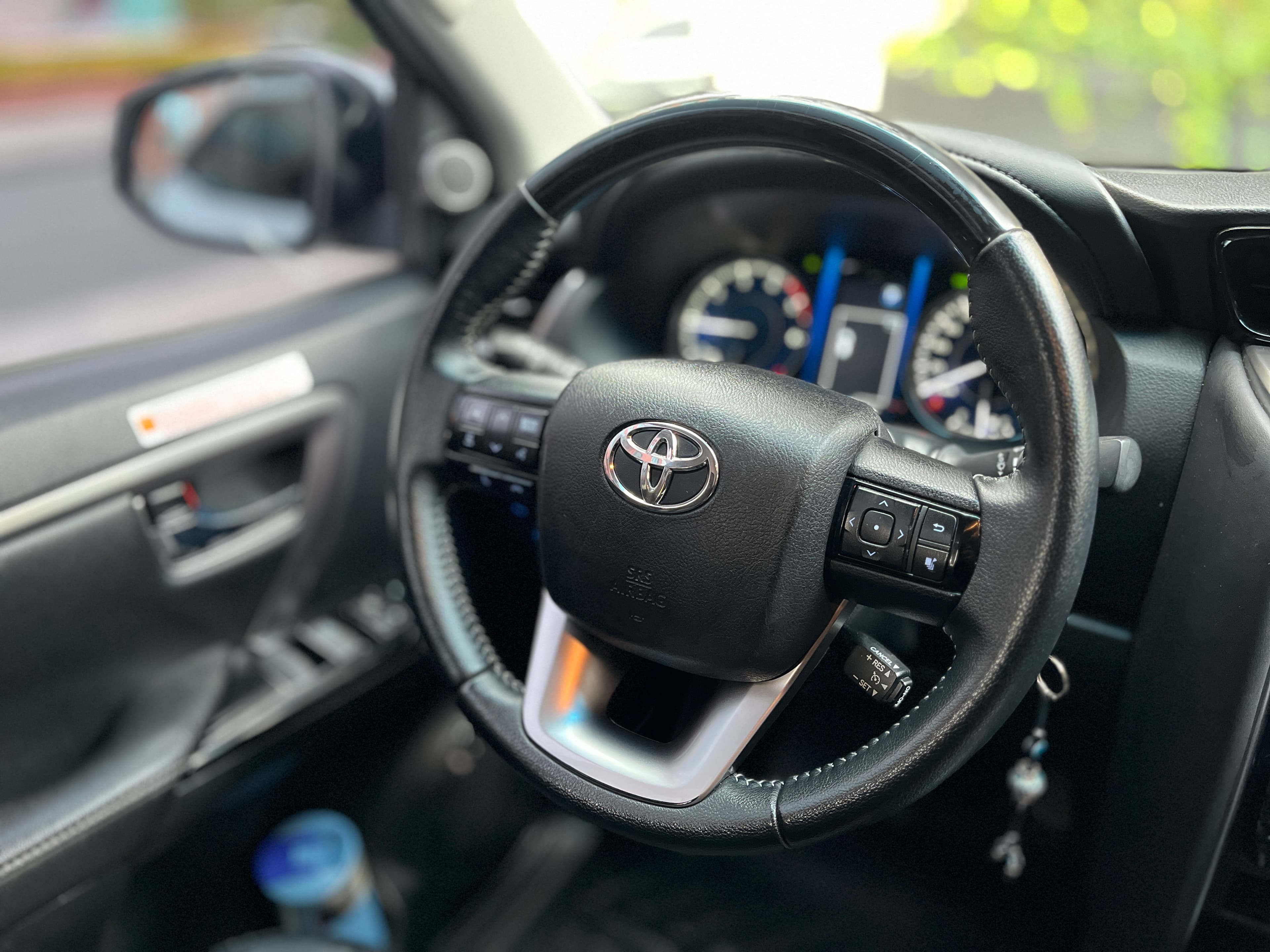 Toyota Fortuner SR Modelo 2023 14