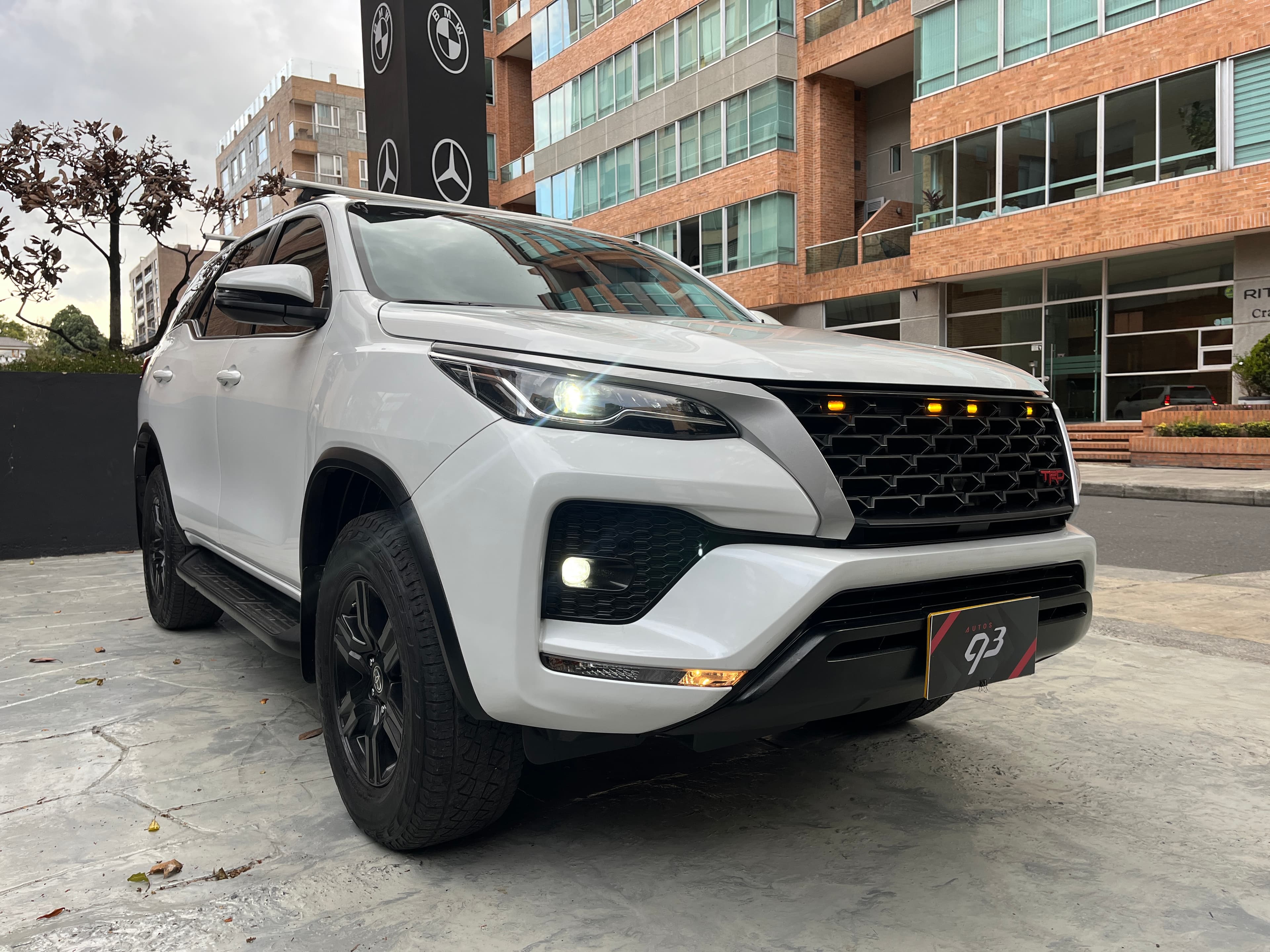 Toyota Fortuner SR Modelo 2023 2