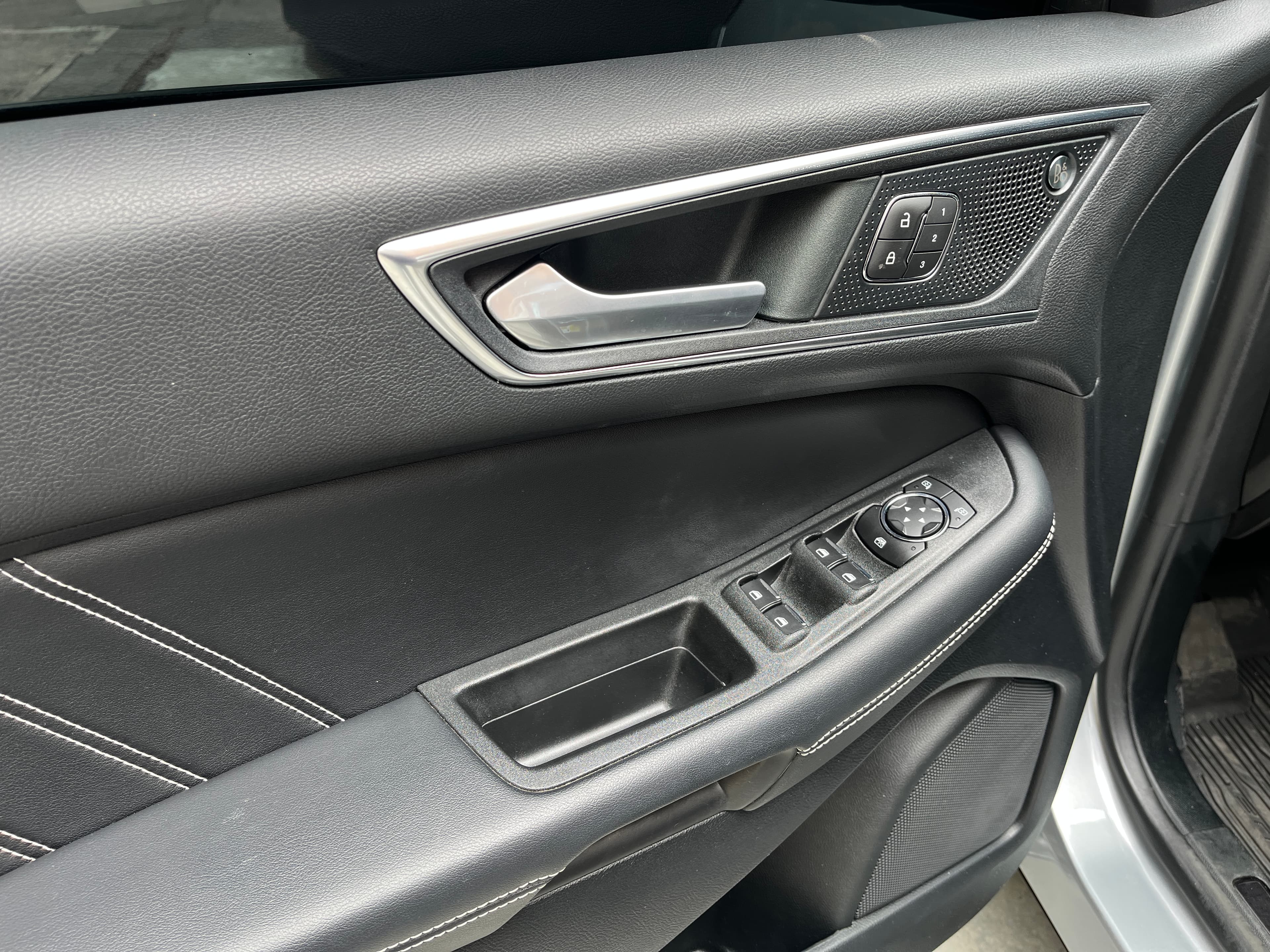 Ford Edge ST Modelo 2022 8