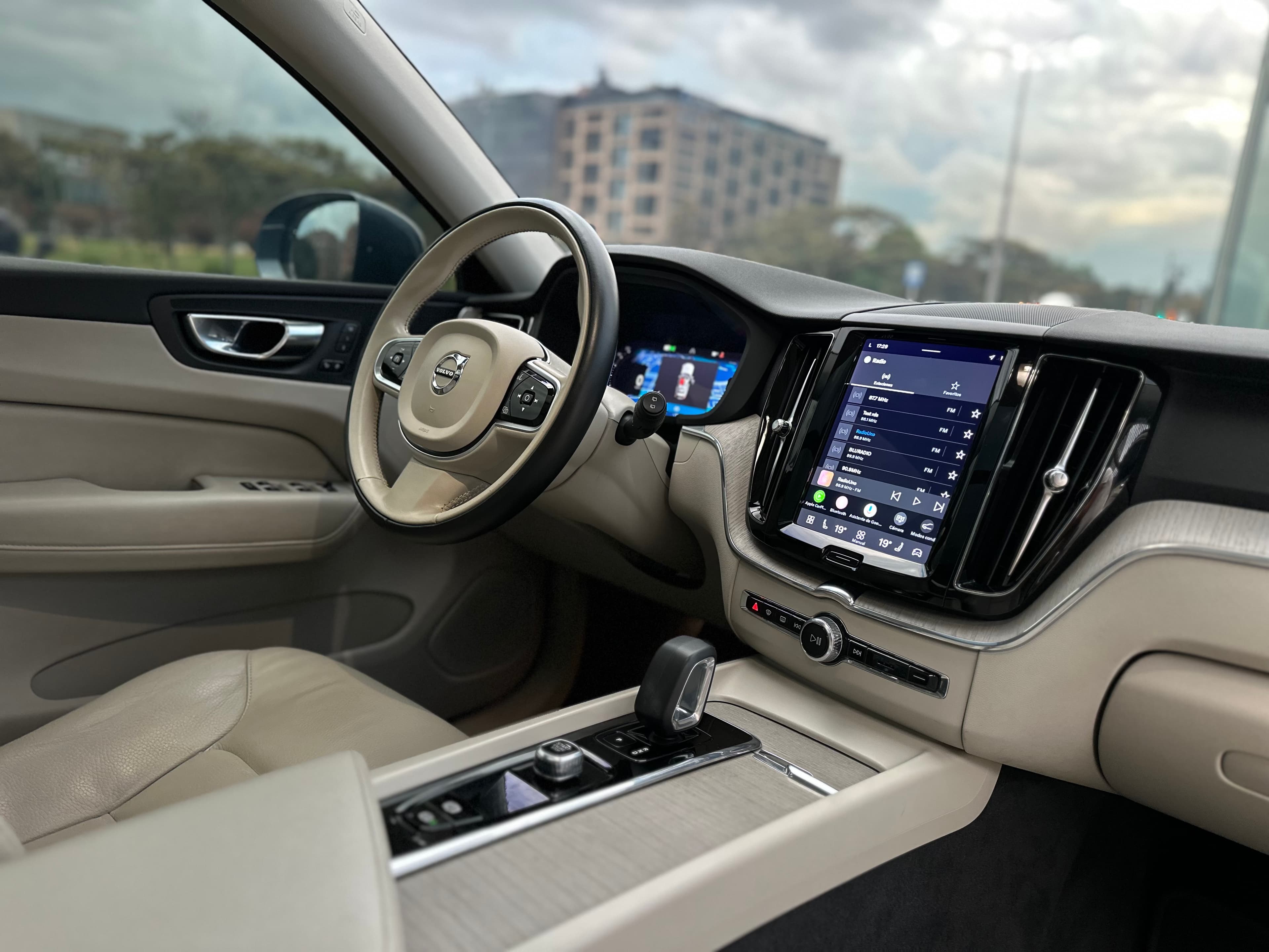 Volvo XC60 B5 Modelo 2023 22