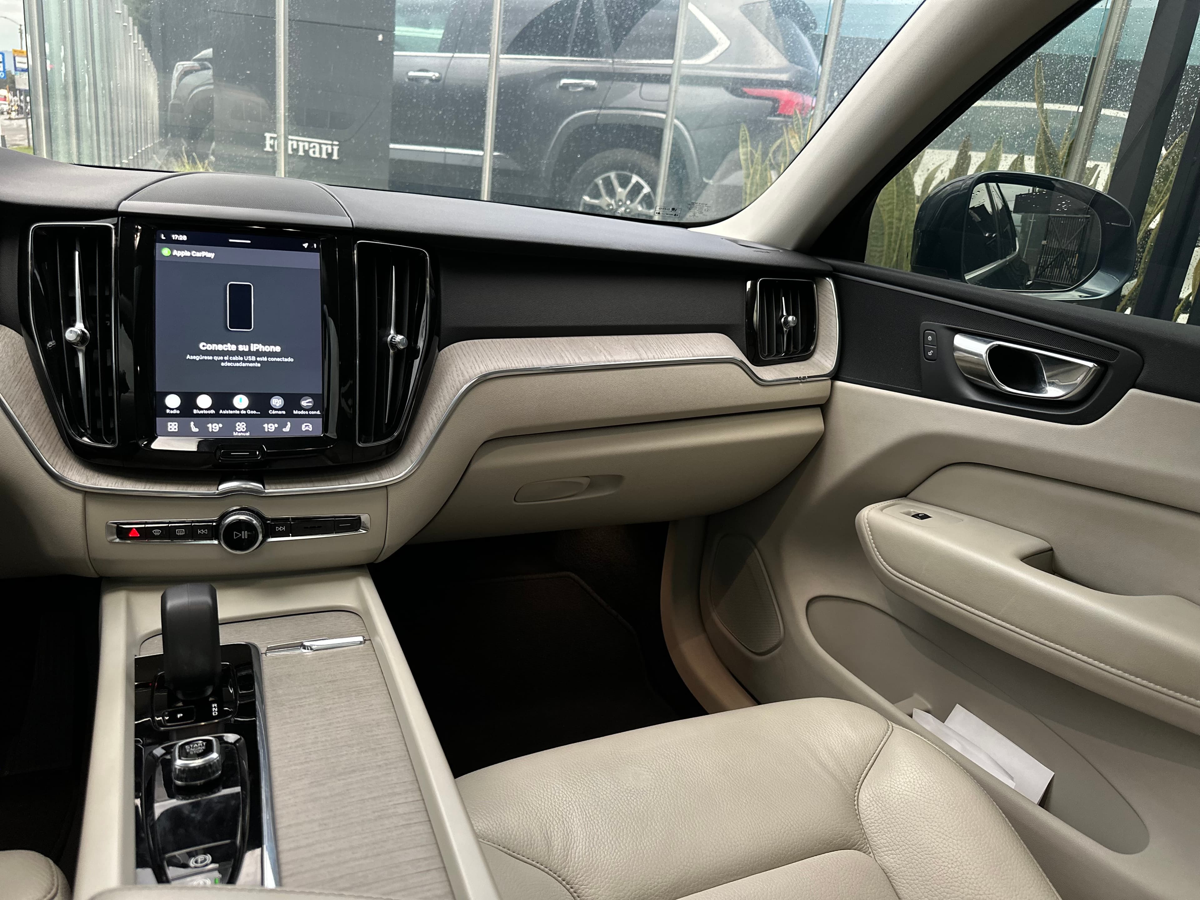 Volvo XC60 B5 Modelo 2023 14