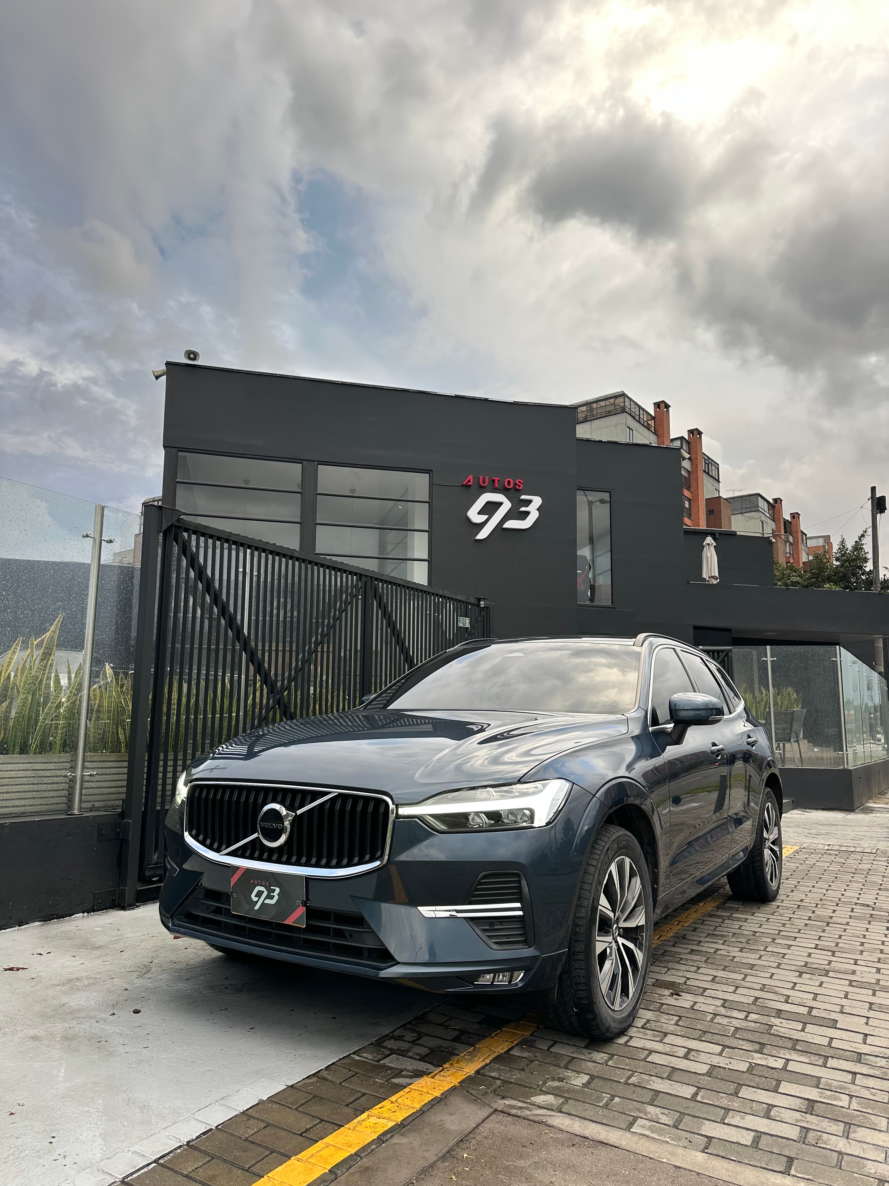 Volvo XC60 B5 Modelo 2023 24