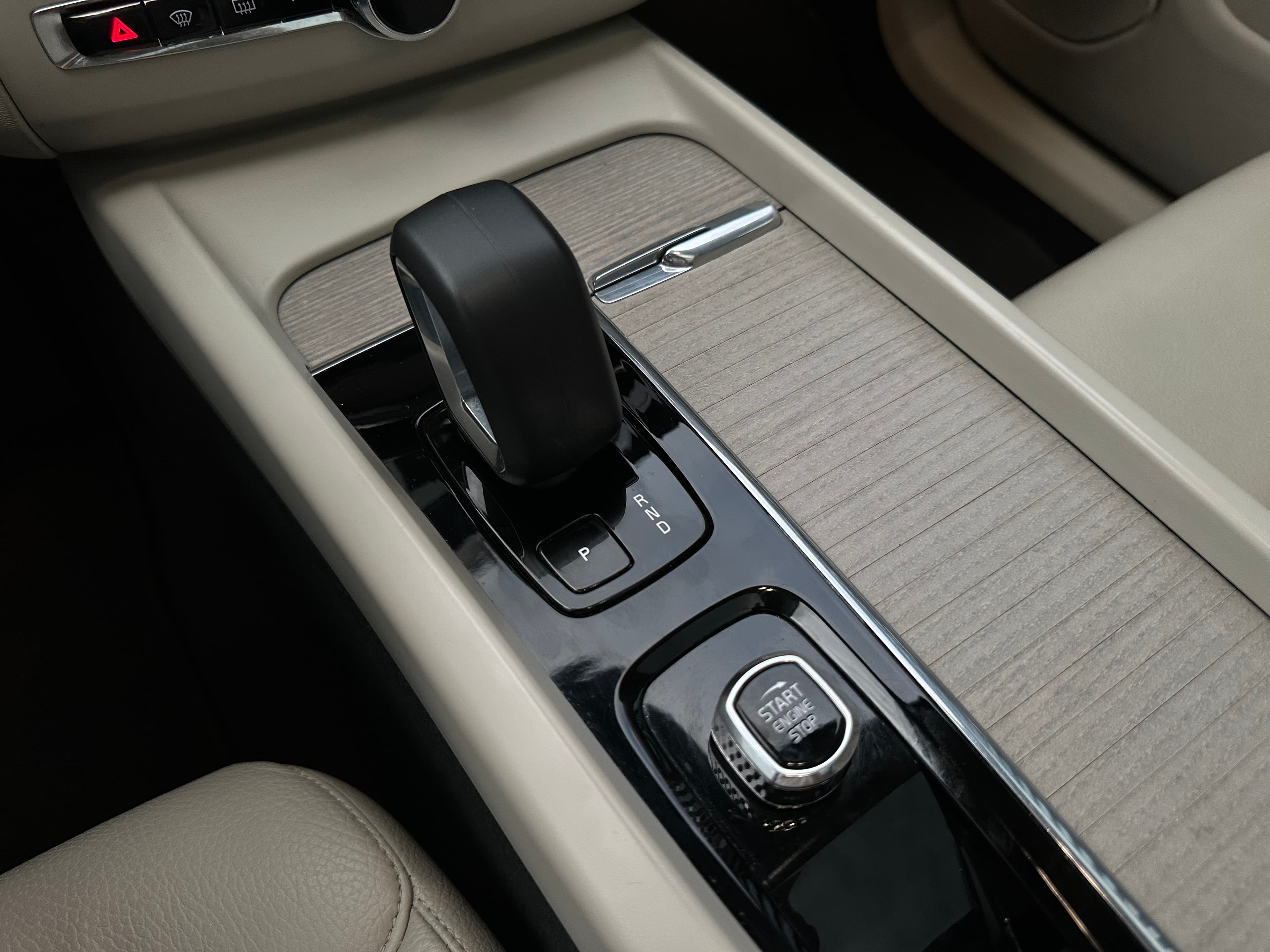 Volvo XC60 B5 Modelo 2023 15