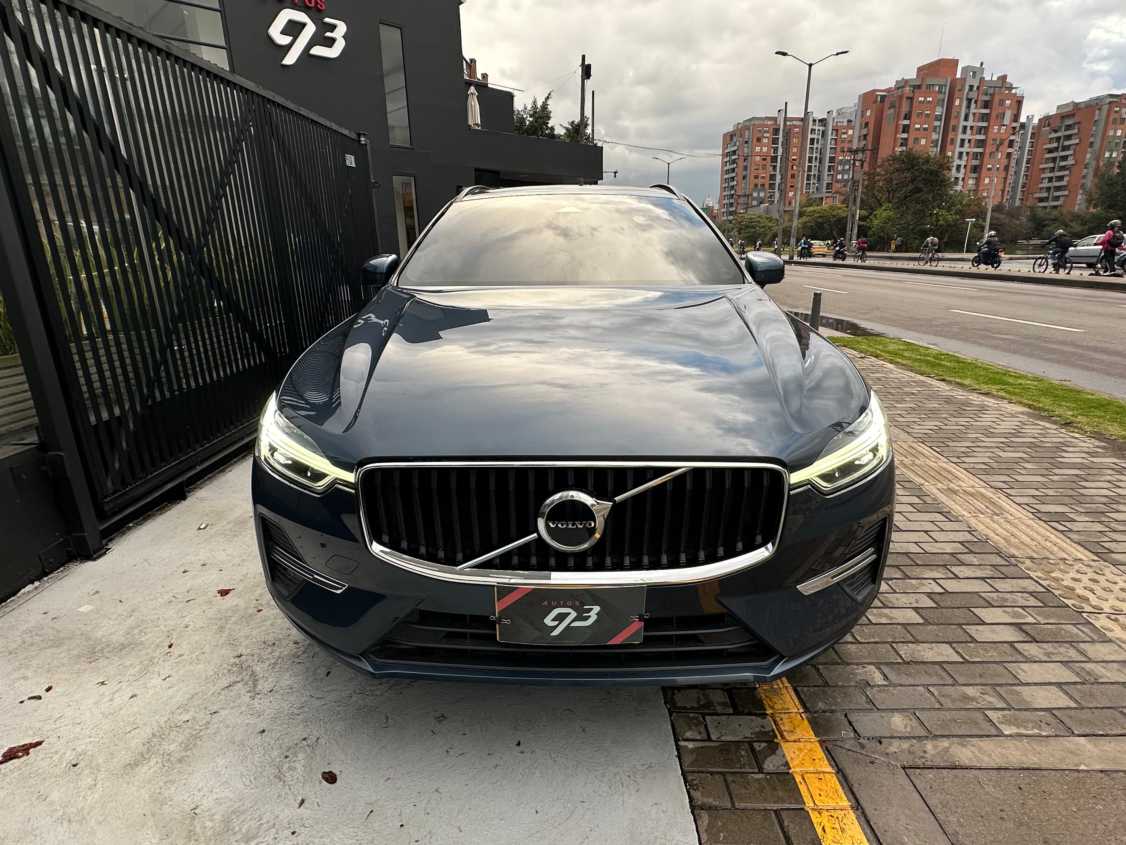 Volvo XC60 B5 Modelo 2023 2