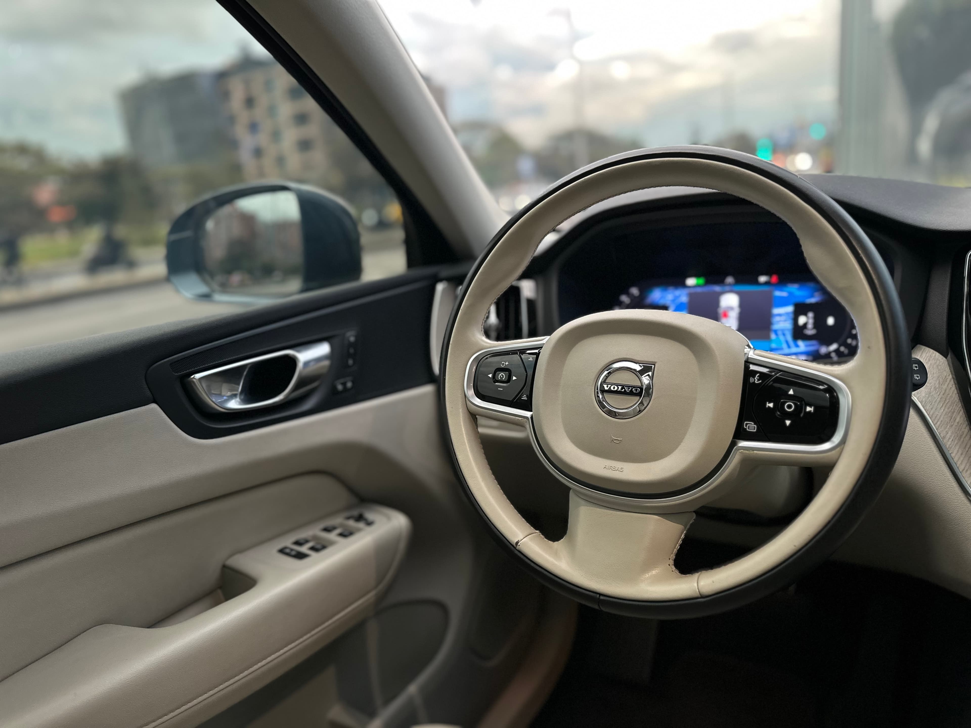 Volvo XC60 B5 Modelo 2023 13