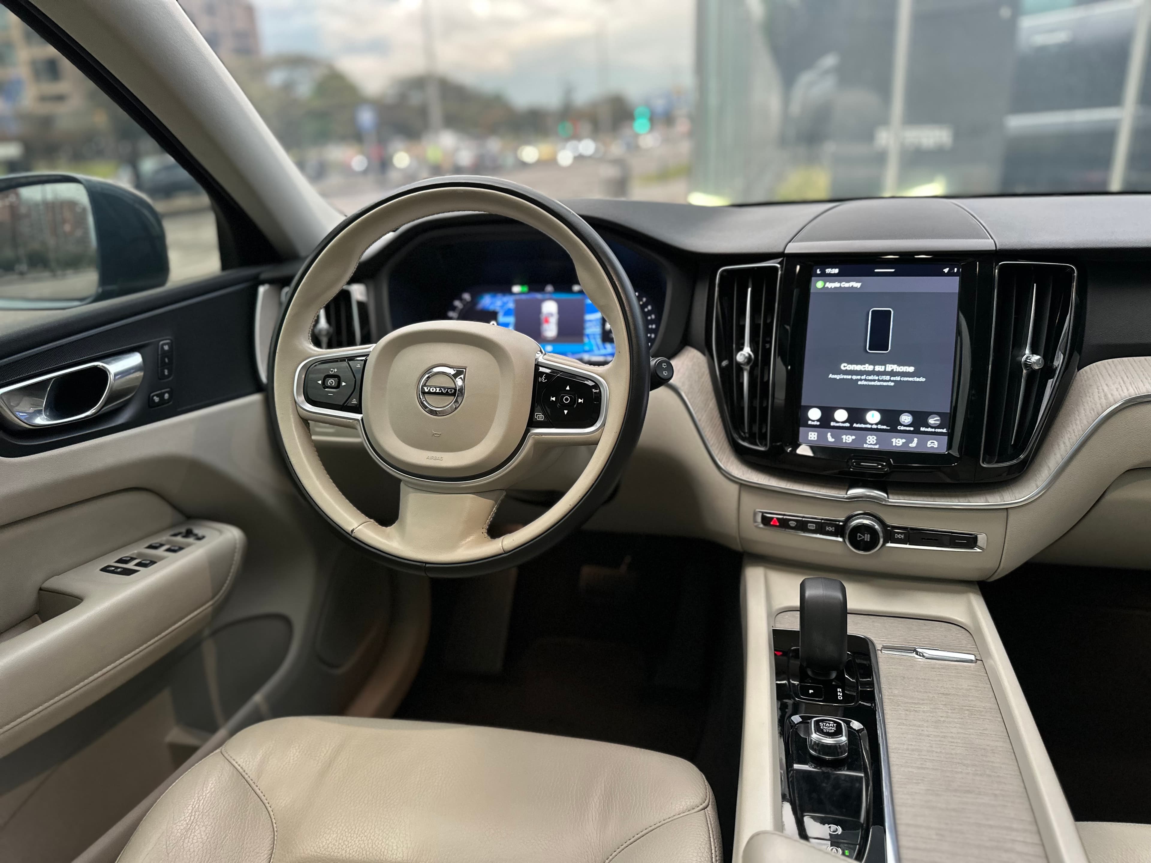 Volvo XC60 B5 Modelo 2023 12