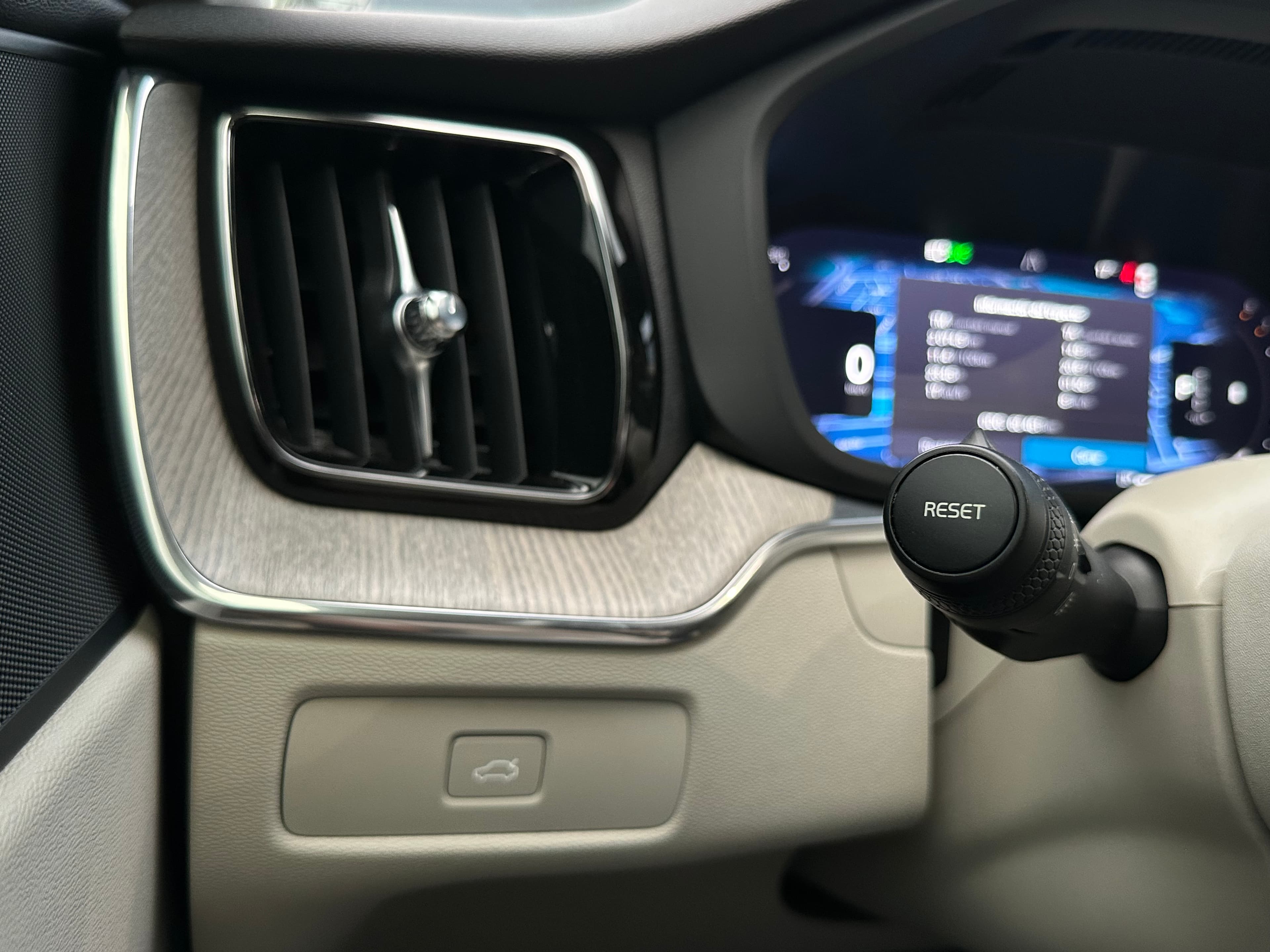 Volvo XC60 B5 Modelo 2023 19