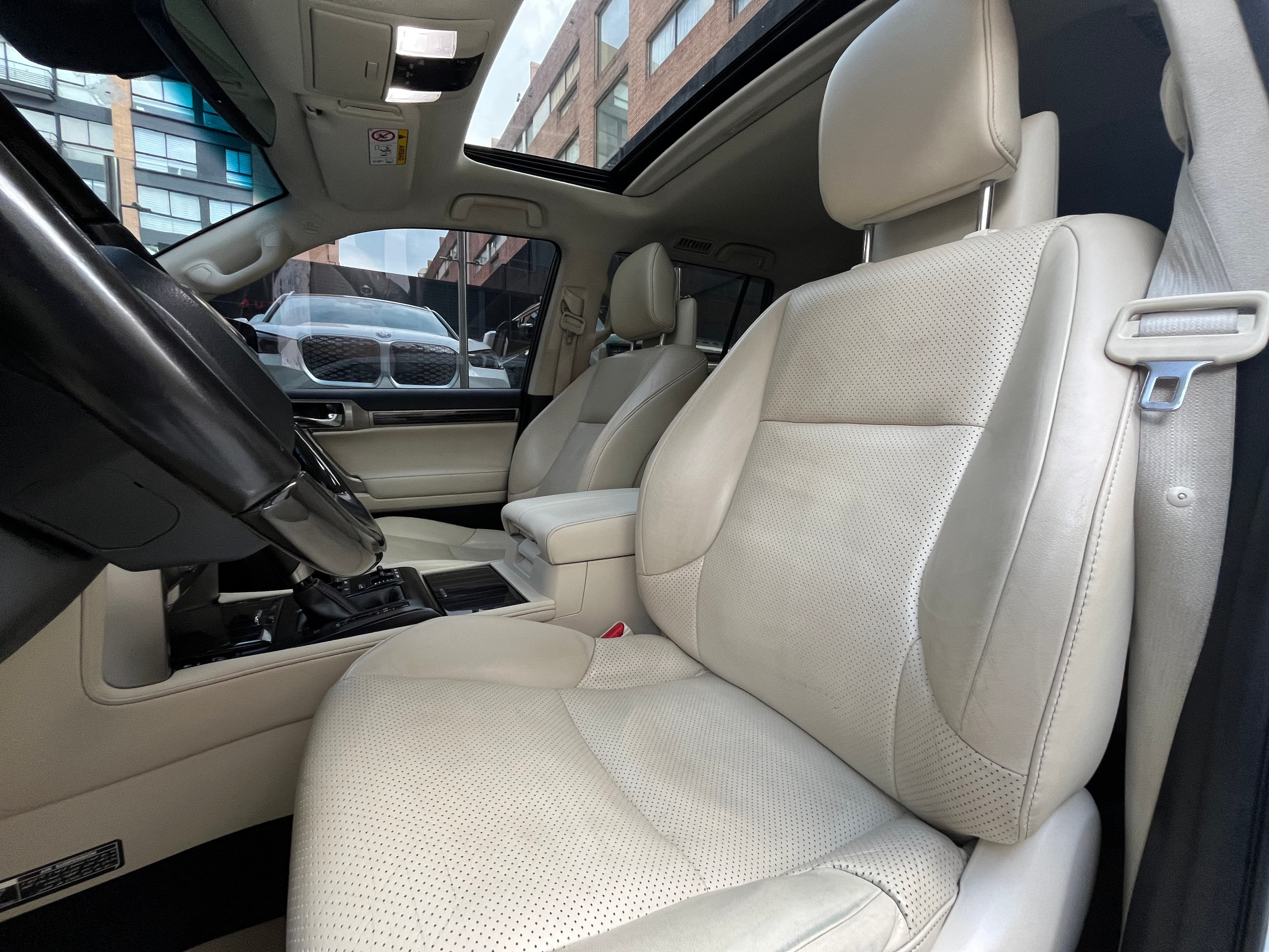 Lexus GX460 Modelo 2021 9